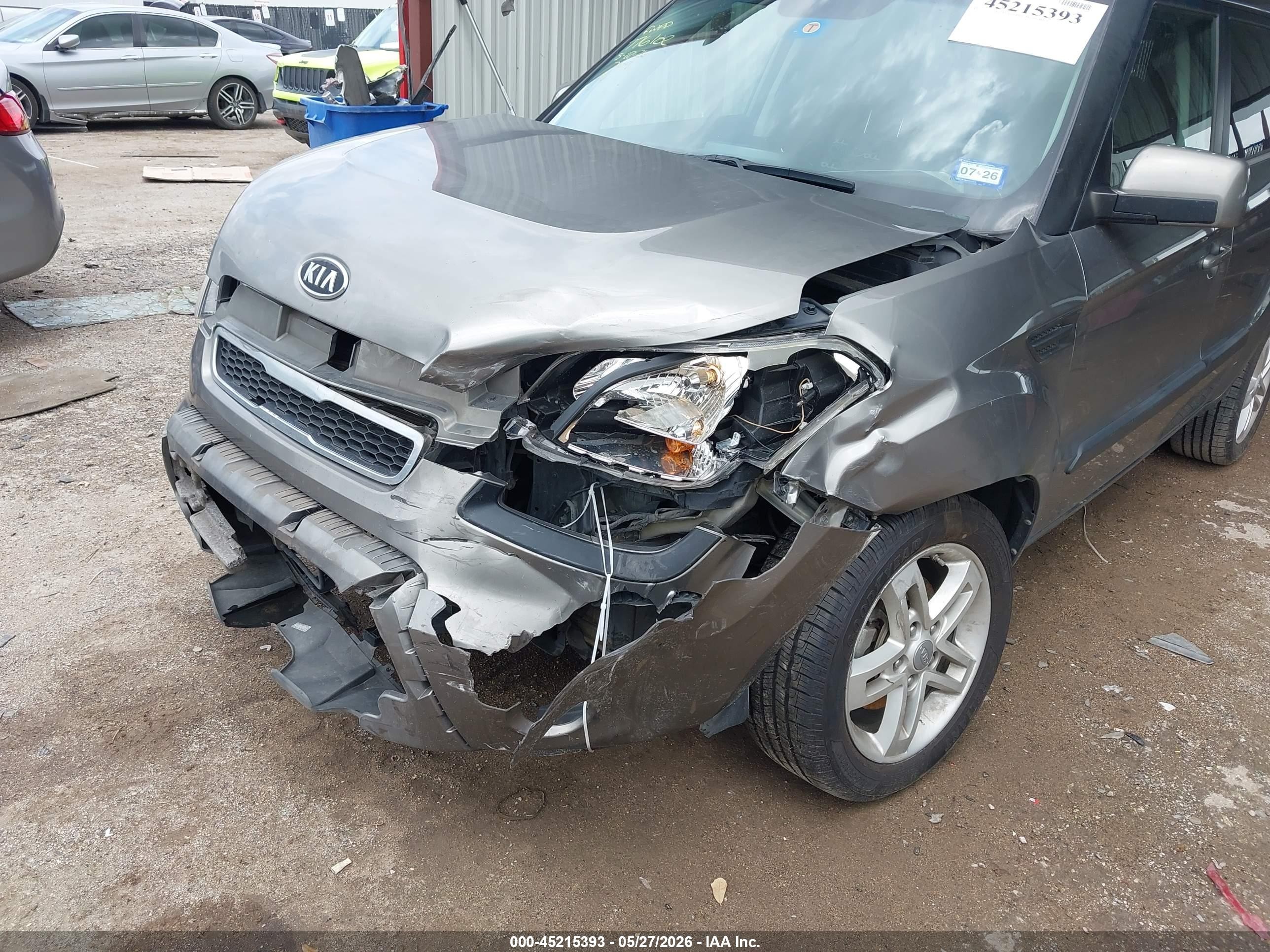2011 Kia Soul + Gray vin: KNDJT2A26B7340402