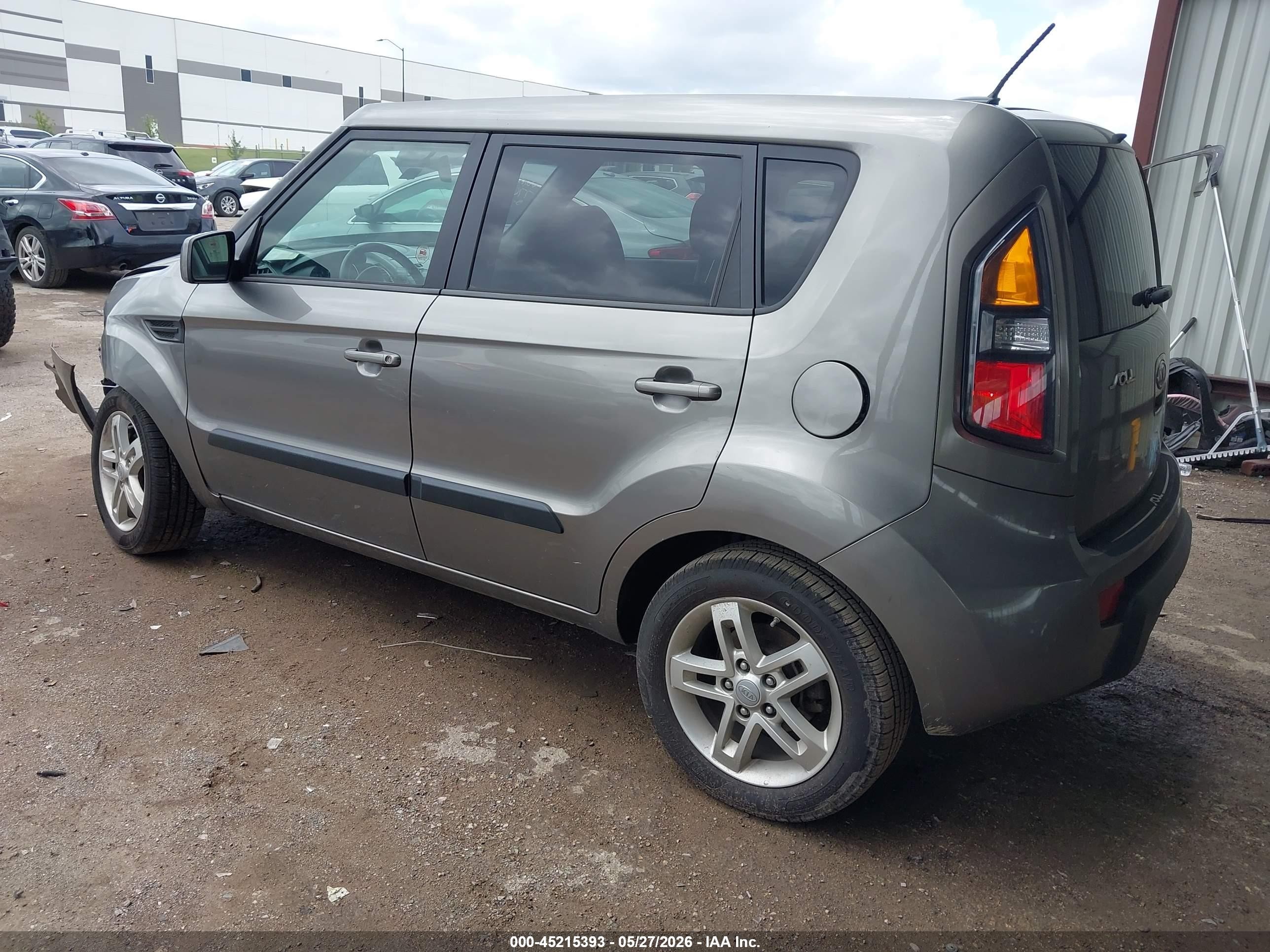 2011 Kia Soul + Gray vin: KNDJT2A26B7340402