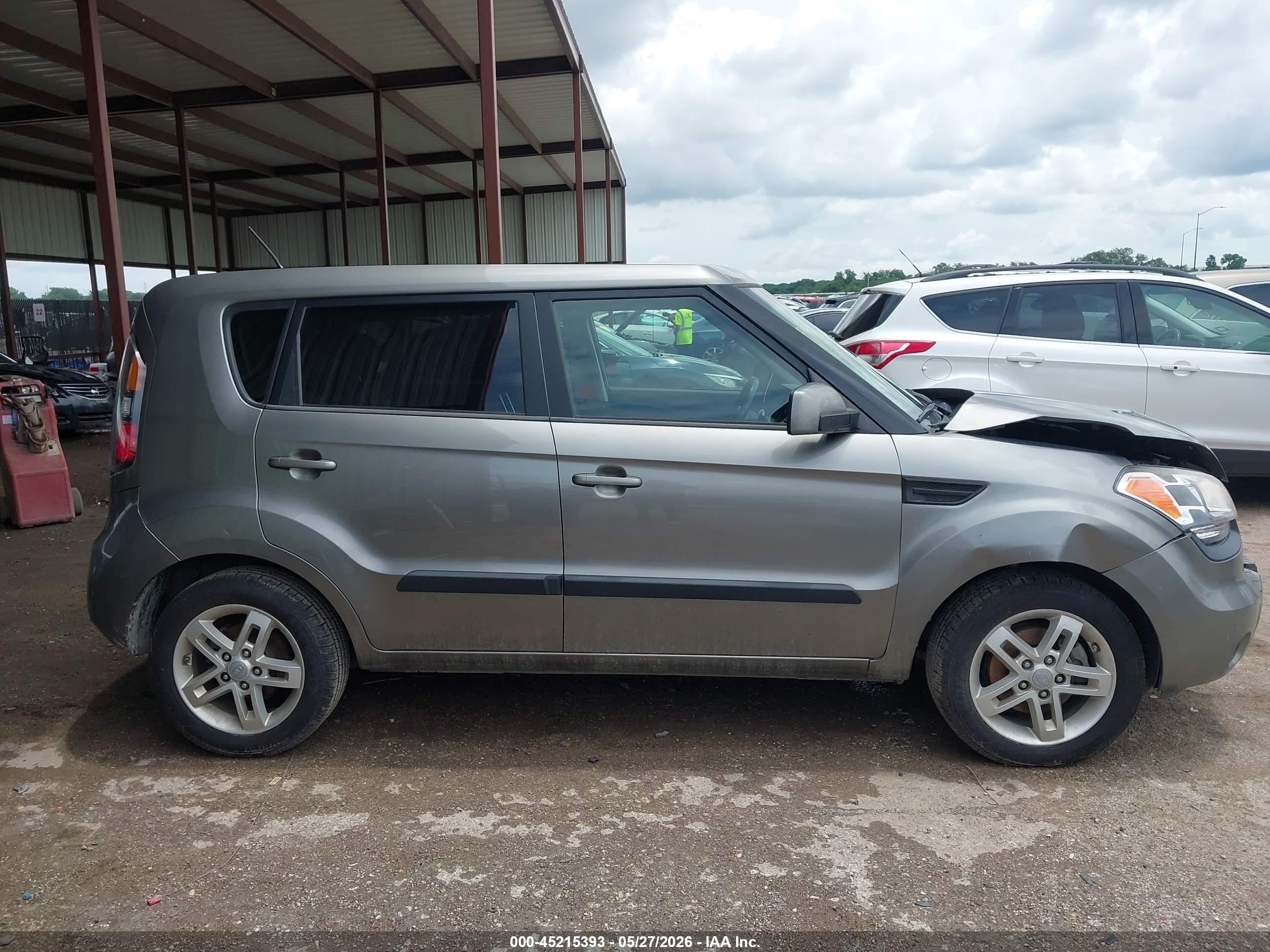 2011 Kia Soul + Gray vin: KNDJT2A26B7340402