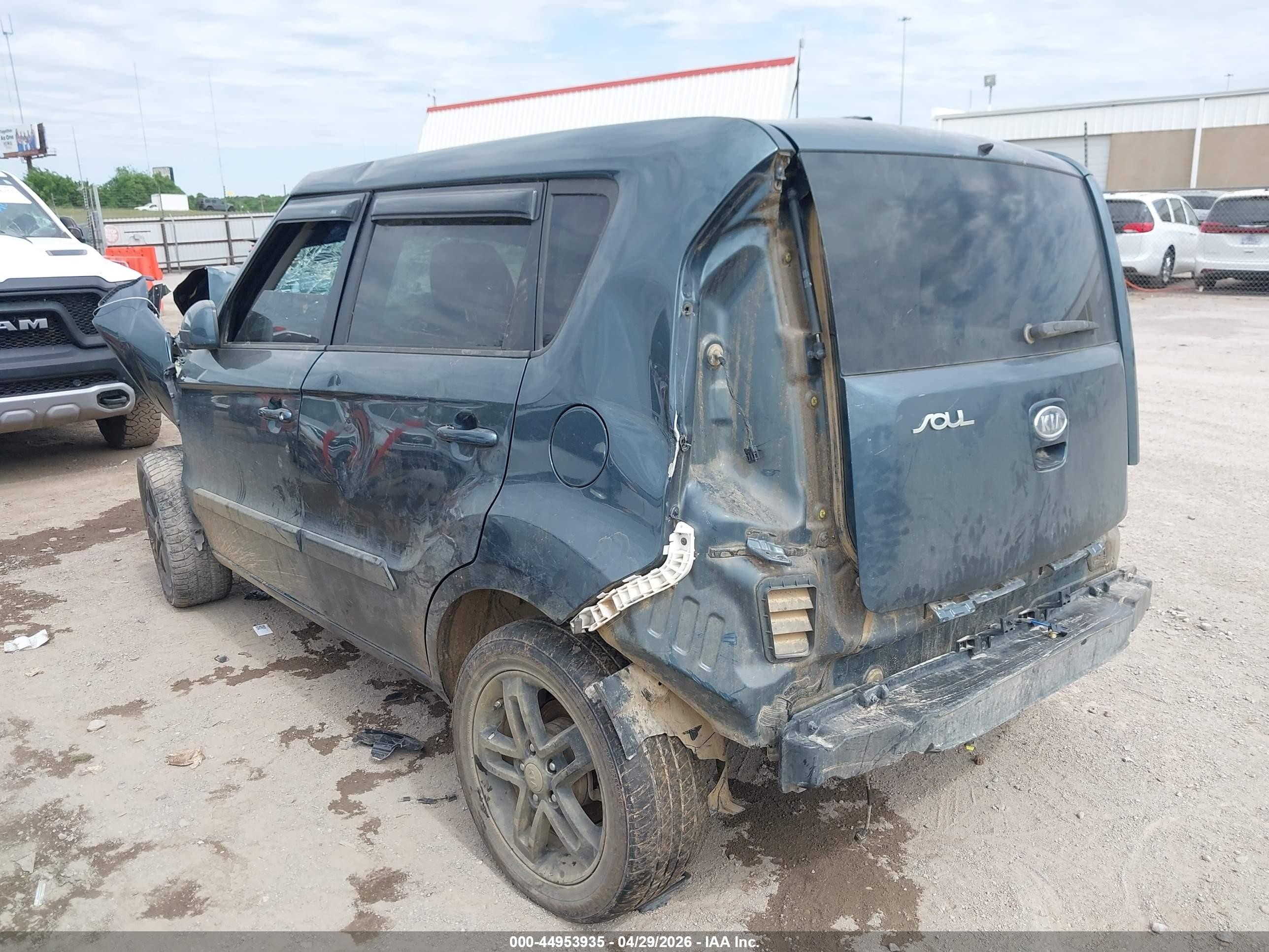 2011 Kia Soul + Dark Blue vin: KNDJT2A26B7343459