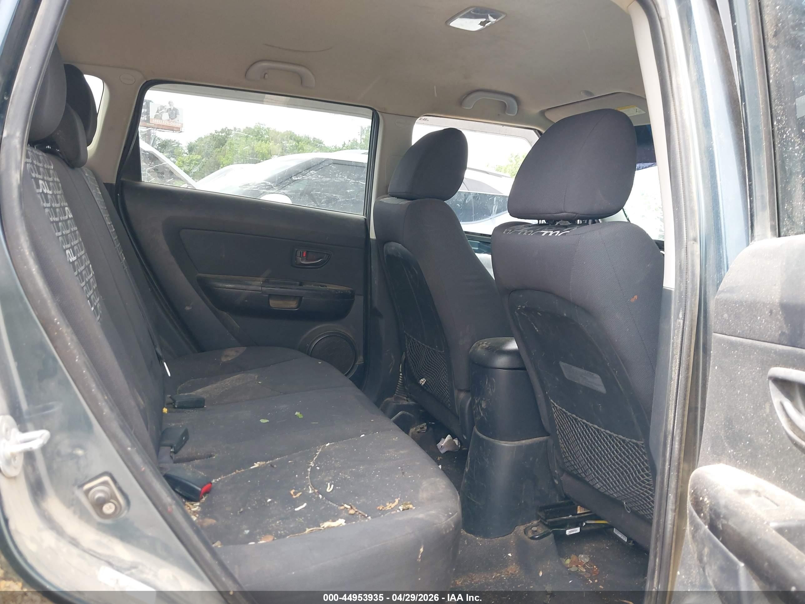 2011 Kia Soul + Dark Blue vin: KNDJT2A26B7343459