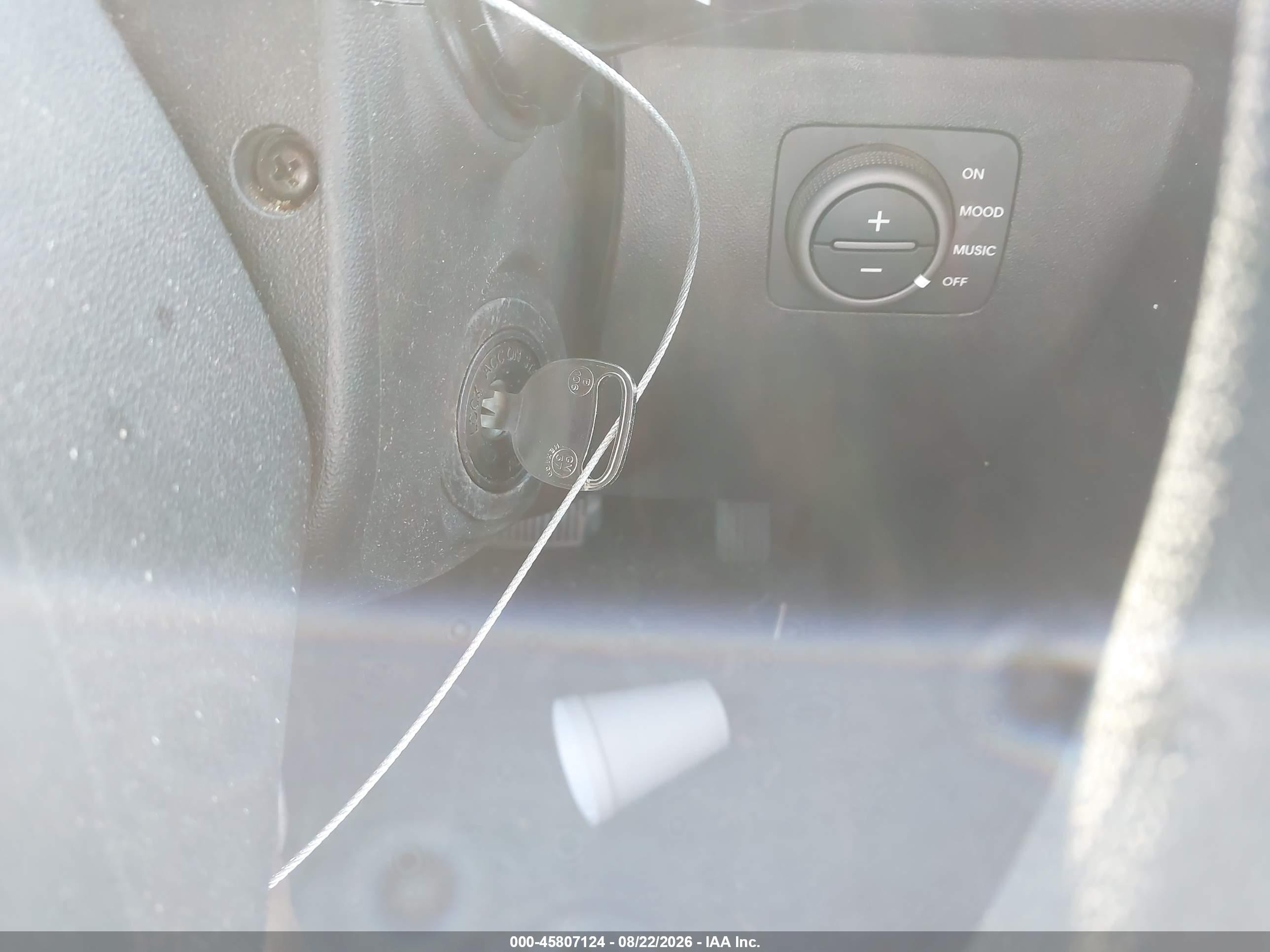 2010 Kia Soul + Серебряный vin: KNDJT2A27A7030029