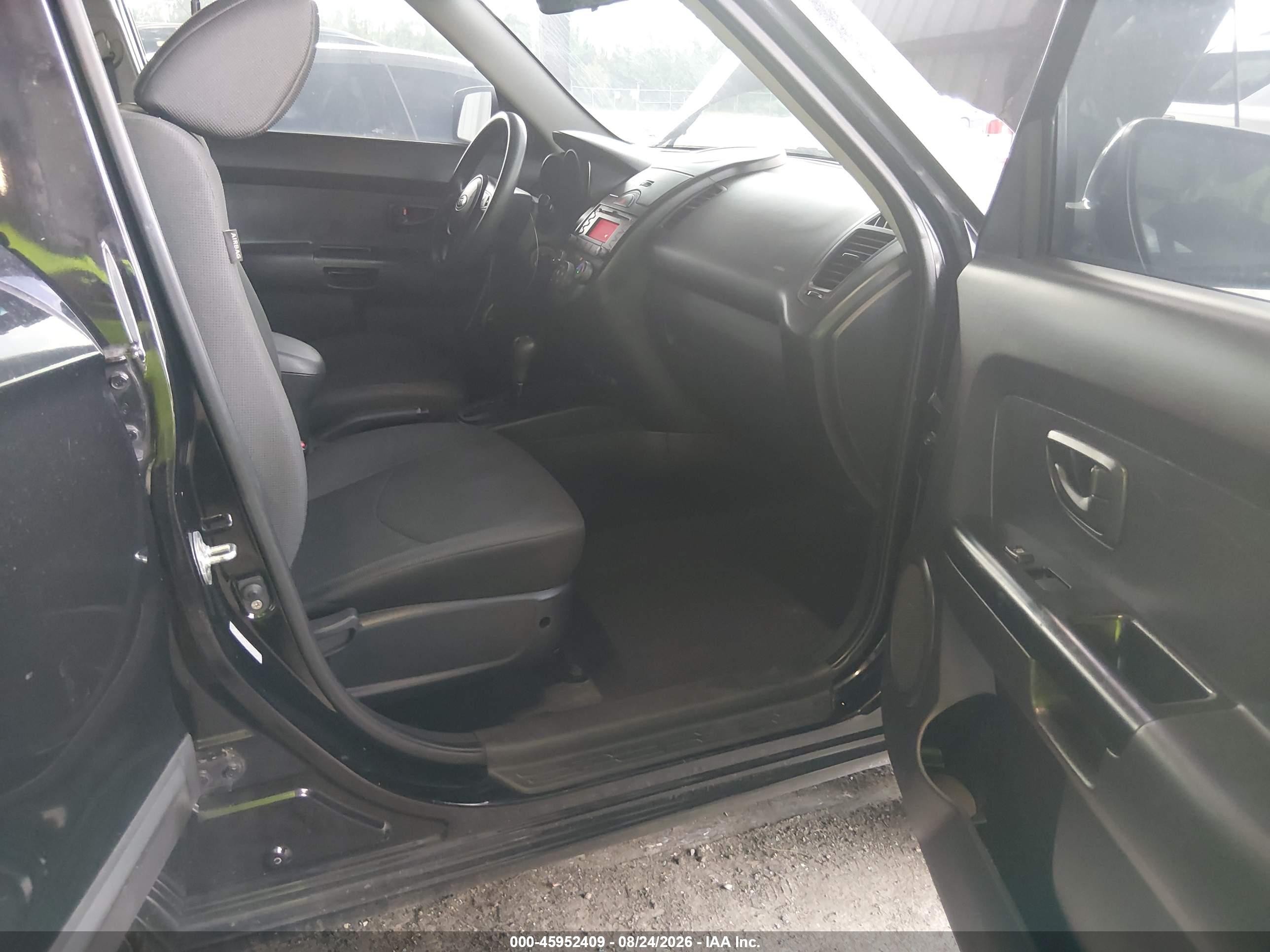 2010 Kia Soul + Black vin: KNDJT2A27A7032430