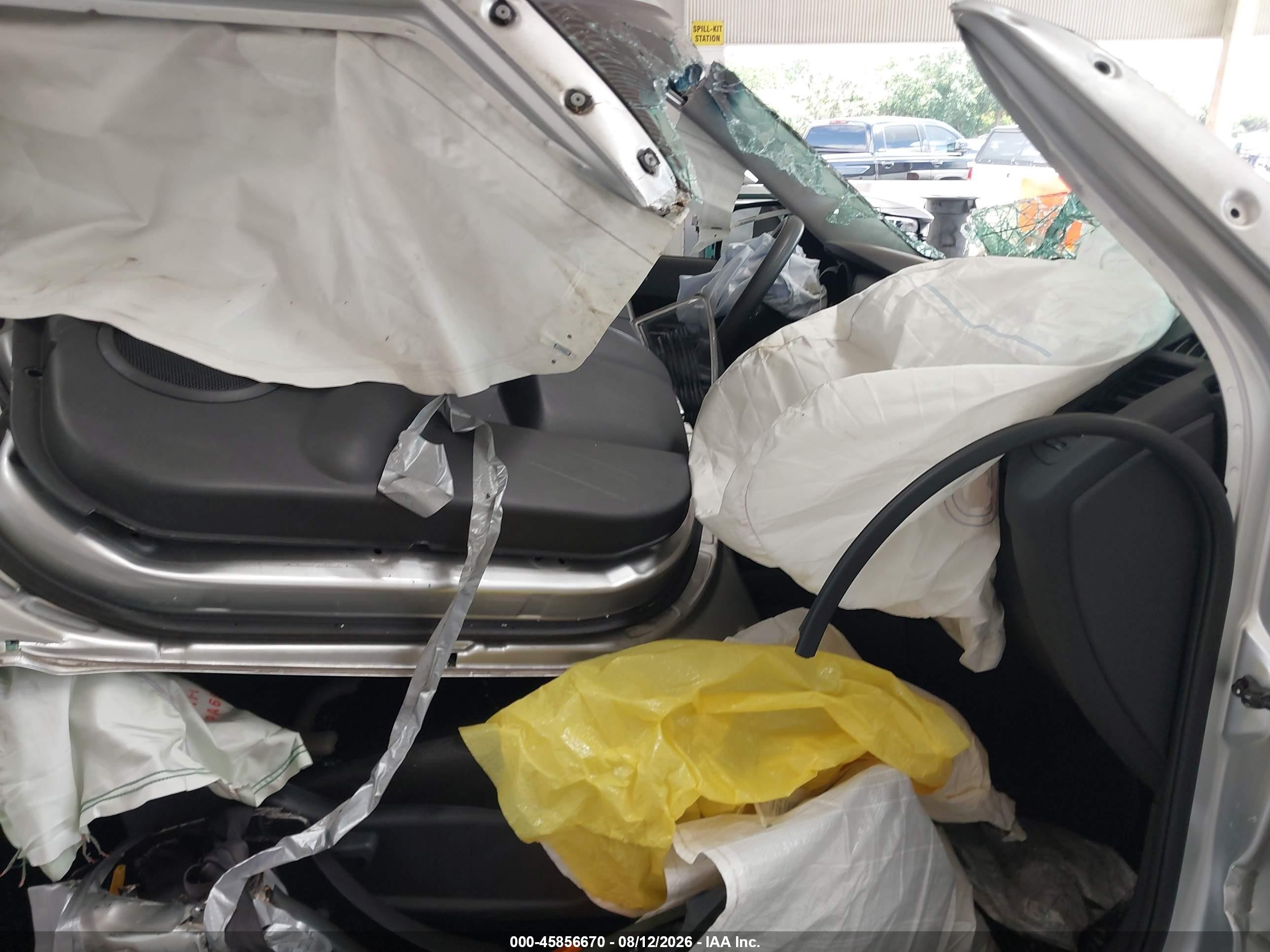 2010 Kia Soul + Серебряный vin: KNDJT2A27A7033173