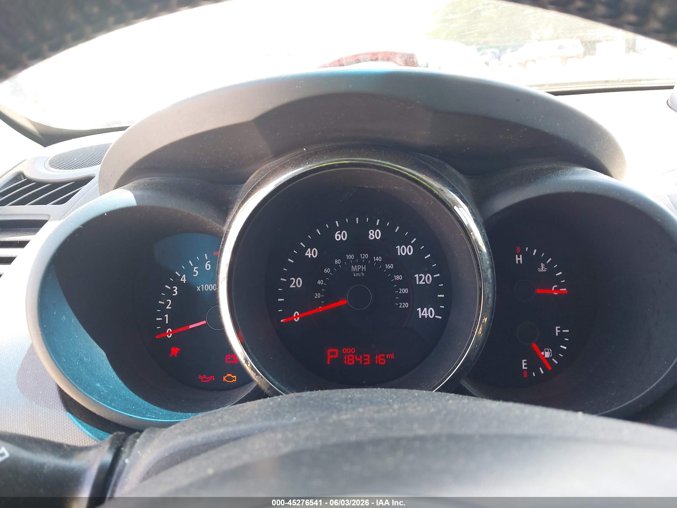 2010 Kia Soul + Cream vin: KNDJT2A27A7167567