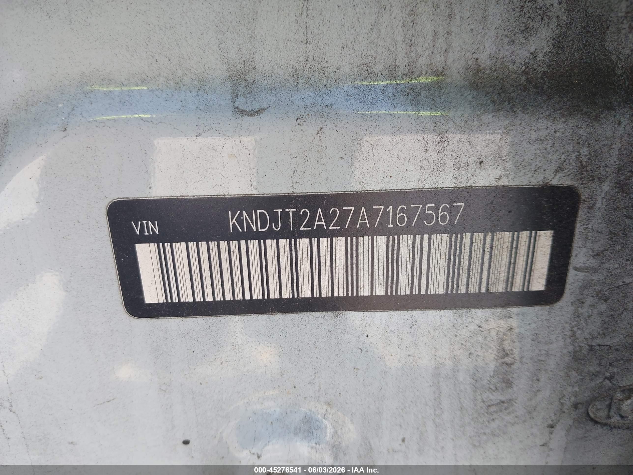 2010 Kia Soul + Cream vin: KNDJT2A27A7167567