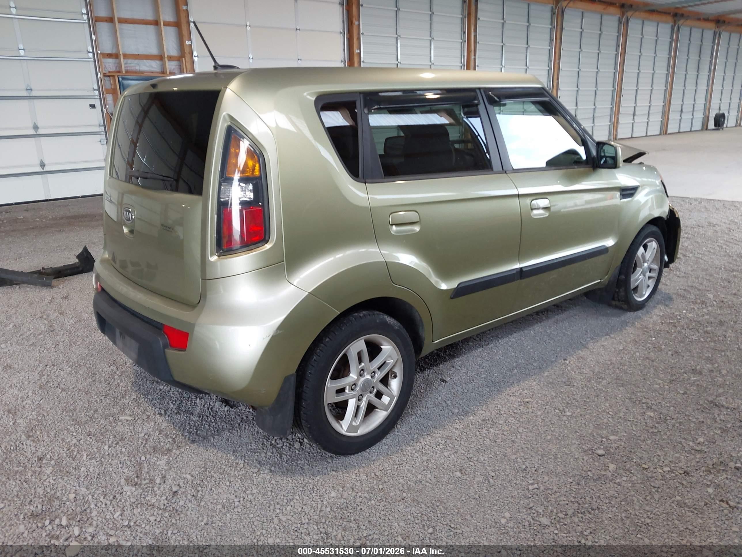 2010 Kia Soul + Green vin: KNDJT2A27A7170677