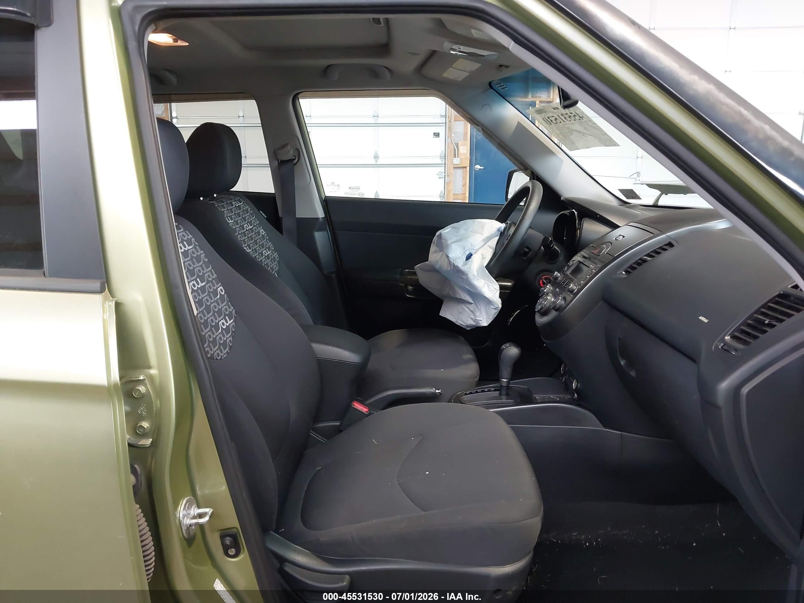 2010 Kia Soul + Green vin: KNDJT2A27A7170677