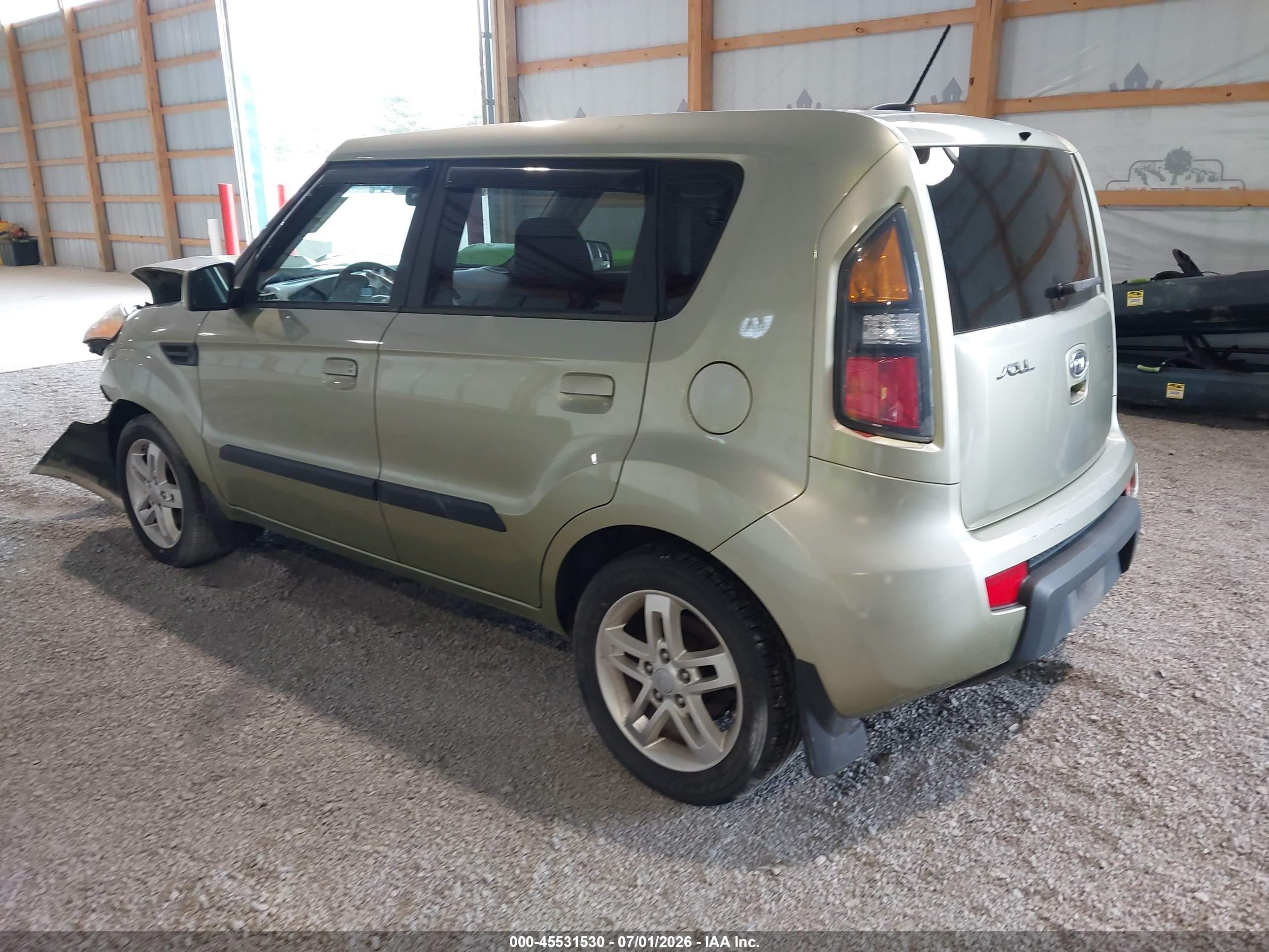 2010 Kia Soul + Green vin: KNDJT2A27A7170677