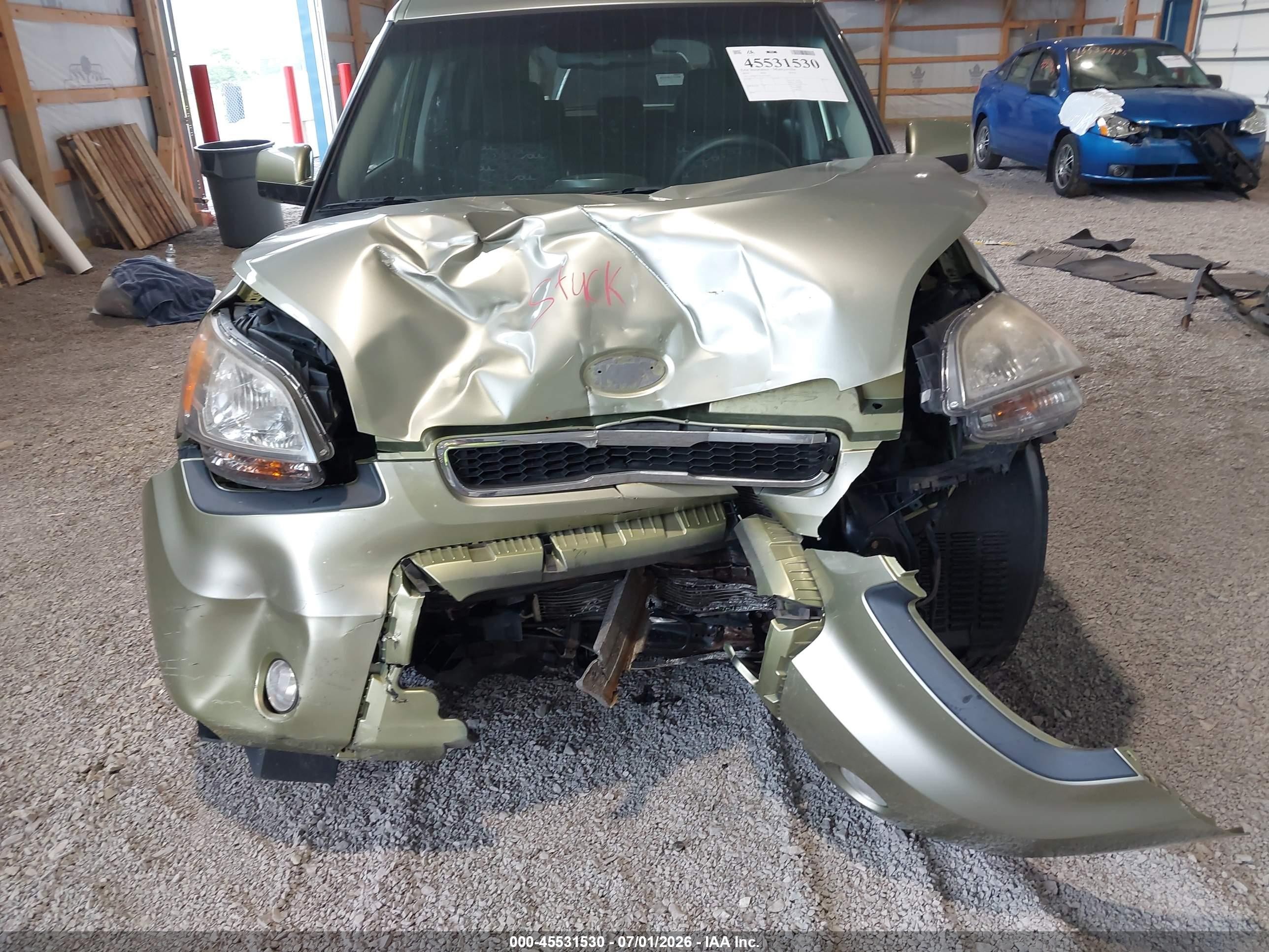 2010 Kia Soul + Green vin: KNDJT2A27A7170677