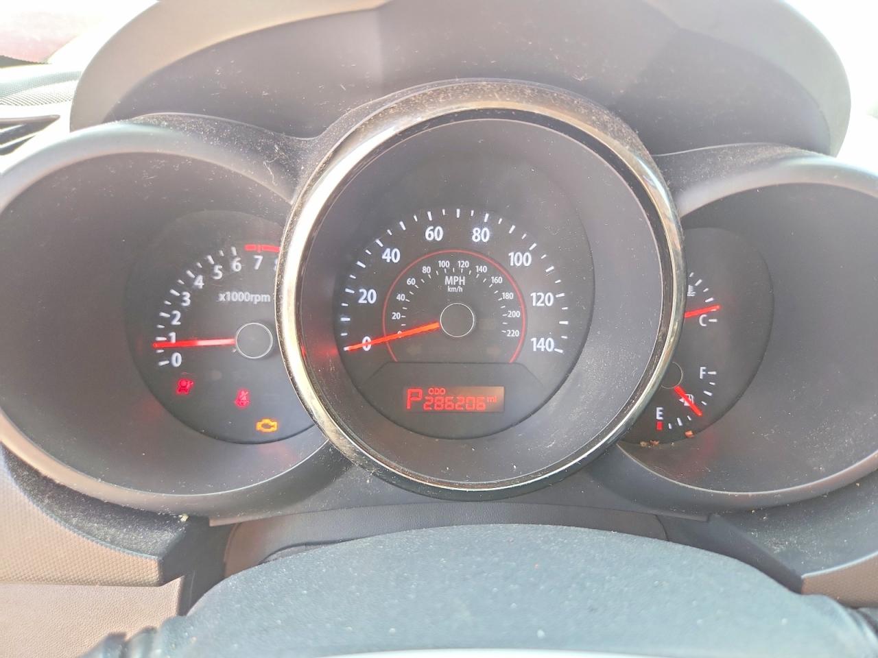 2010 Kia Soul Red vin: KNDJT2A27A7172235