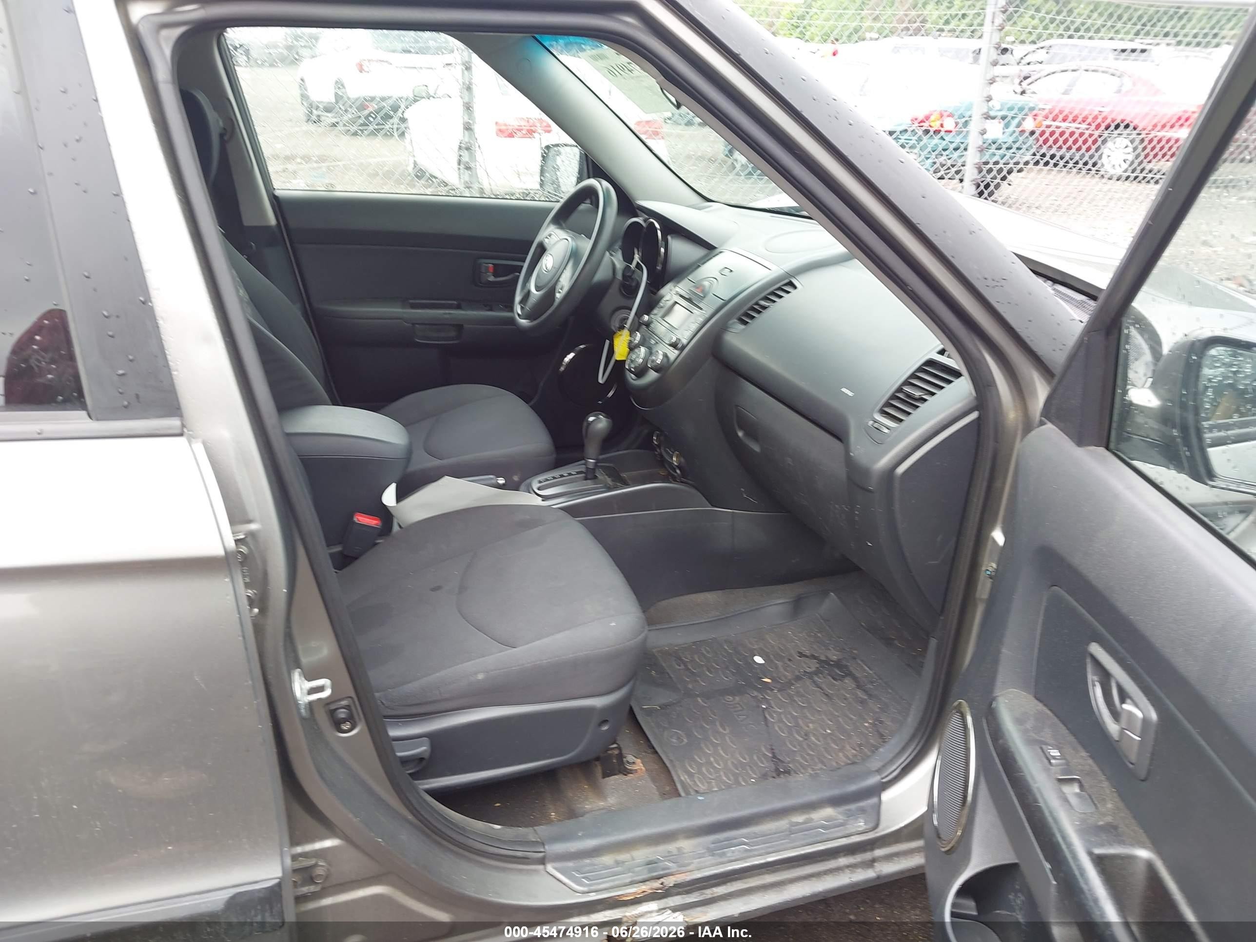 2010 Kia Soul + Gray vin: KNDJT2A27A7194476