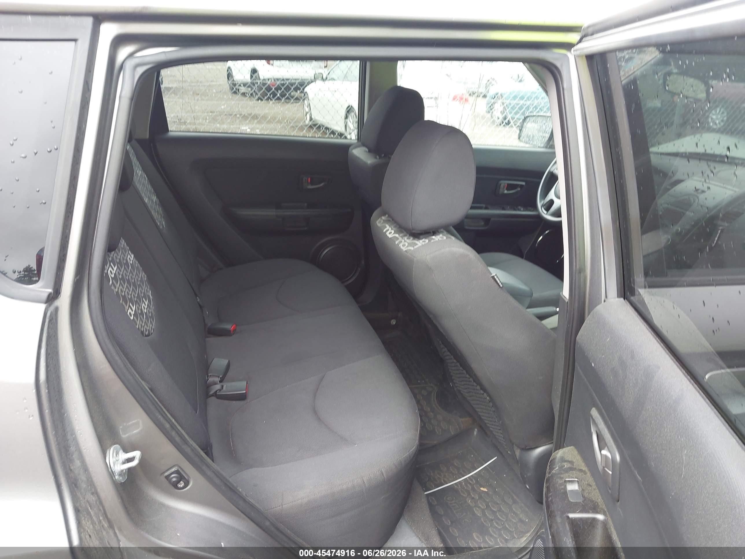 2010 Kia Soul + Gray vin: KNDJT2A27A7194476