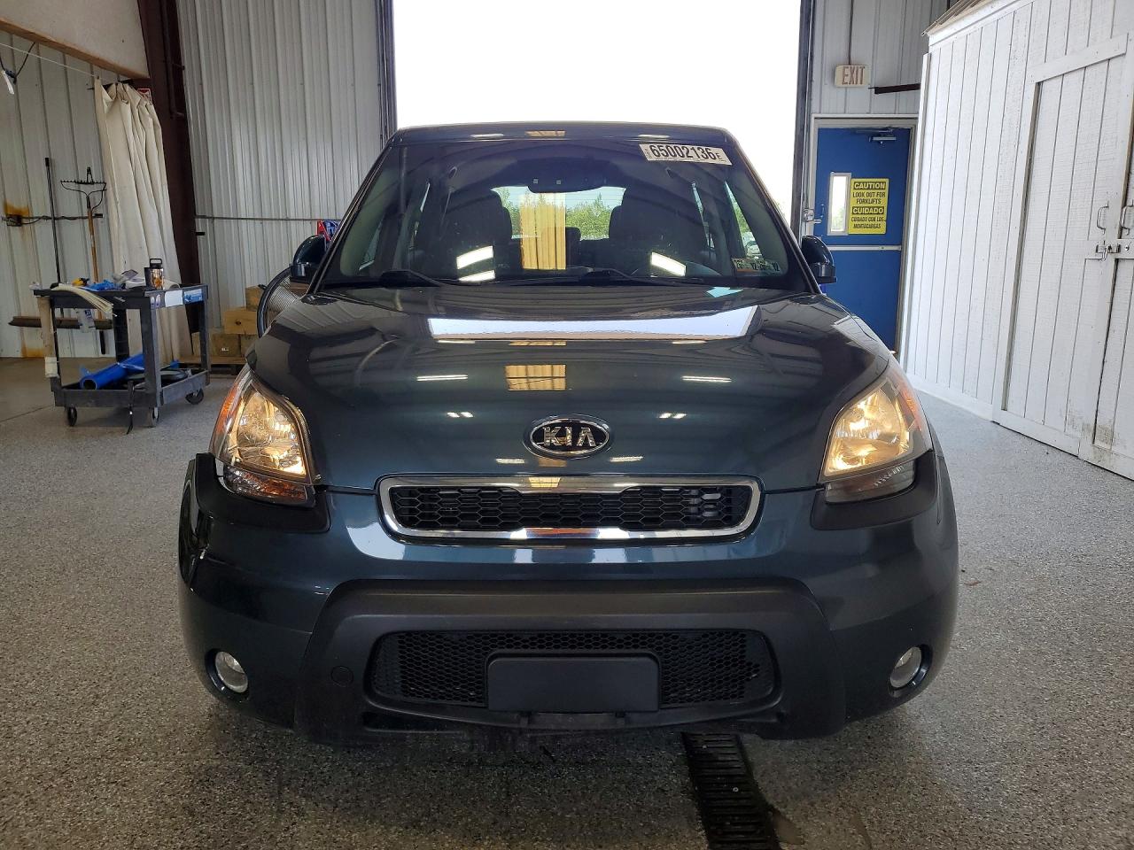 2011 Kia Soul + Blue vin: KNDJT2A27B7205865