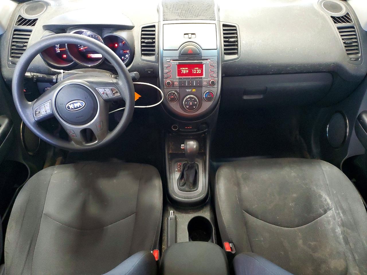 2011 Kia Soul + Blue vin: KNDJT2A27B7205865