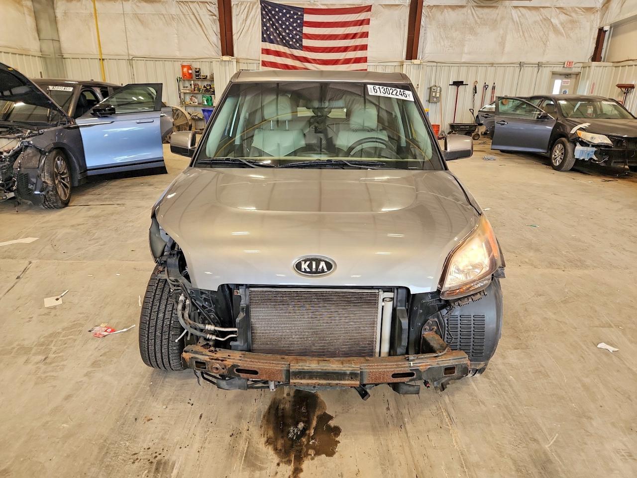 2011 Kia Soul Gray vin: KNDJT2A27B7212735