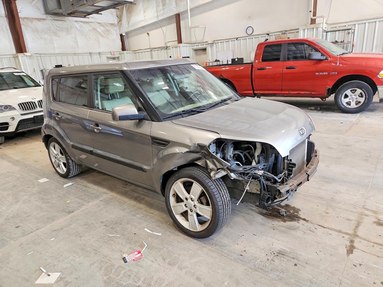 2011 Kia Soul Gray vin: KNDJT2A27B7212735