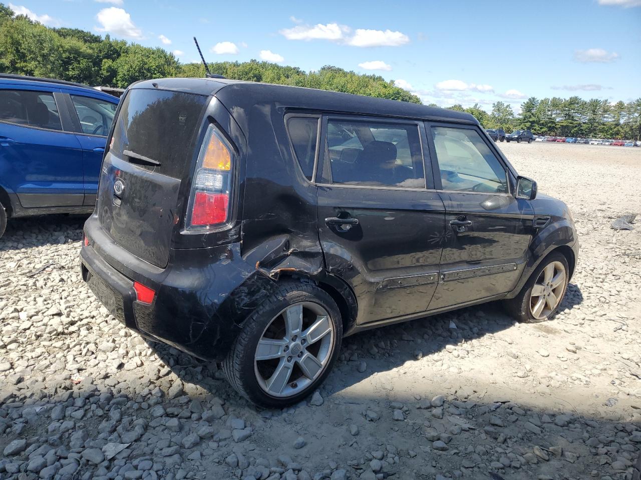 2011 Kia Soul + Black vin: KNDJT2A27B7247047