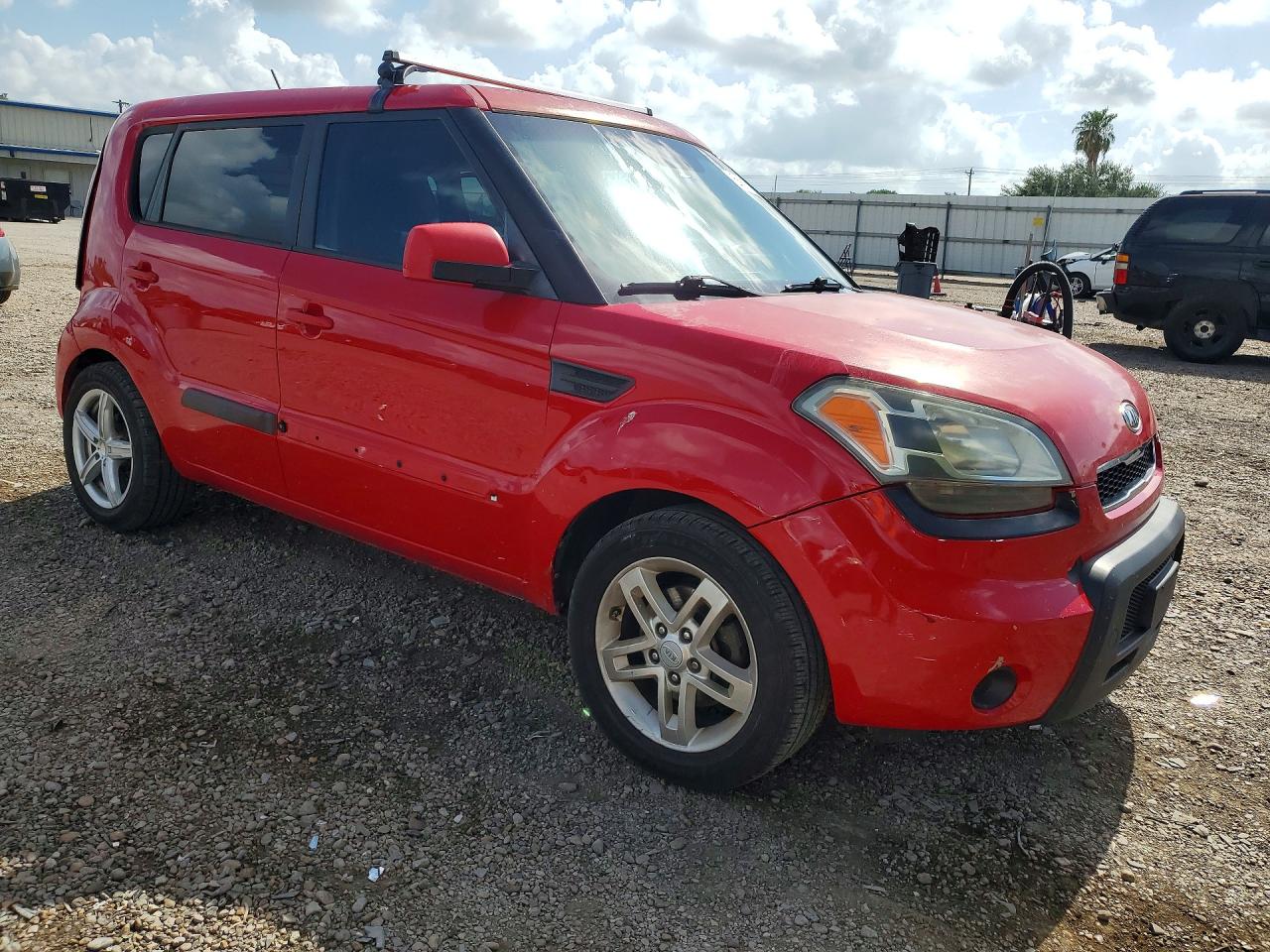 2011 Kia Soul + Красный vin: KNDJT2A27B7259330