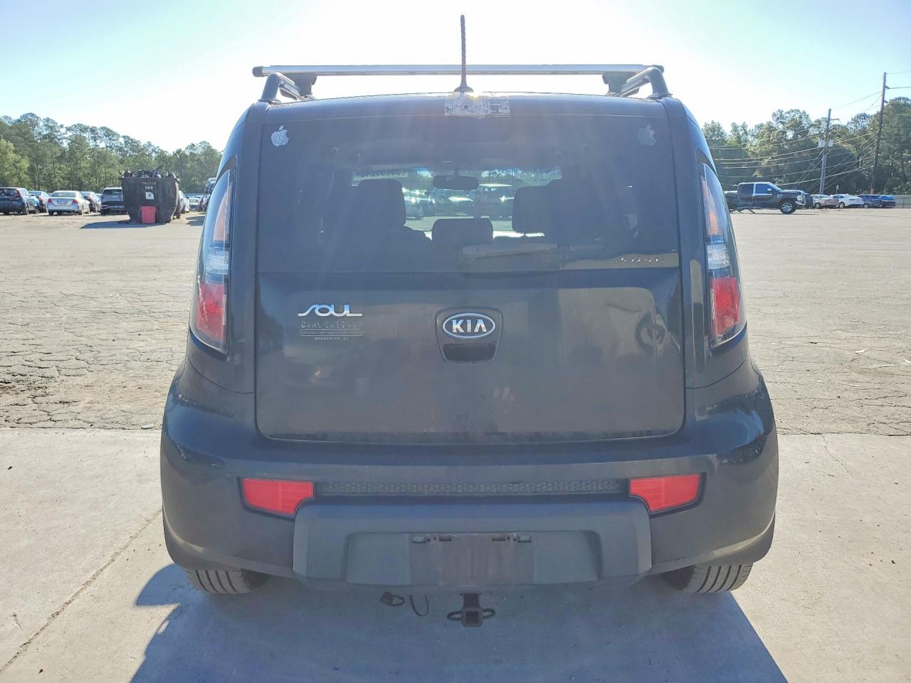 2011 Kia Soul + Black vin: KNDJT2A27B7287015