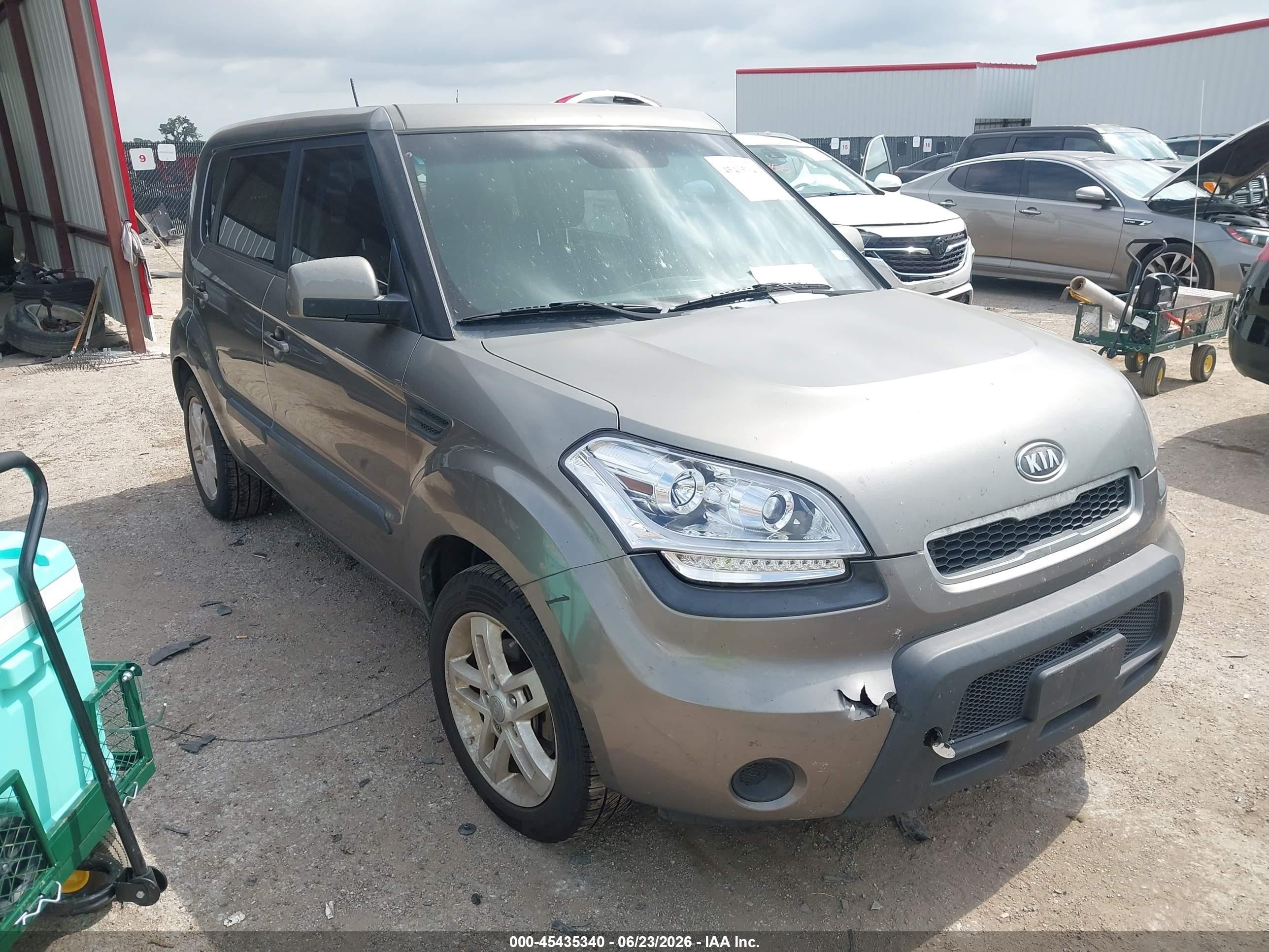 2011 Kia Soul + Gray vin: KNDJT2A27B7297477