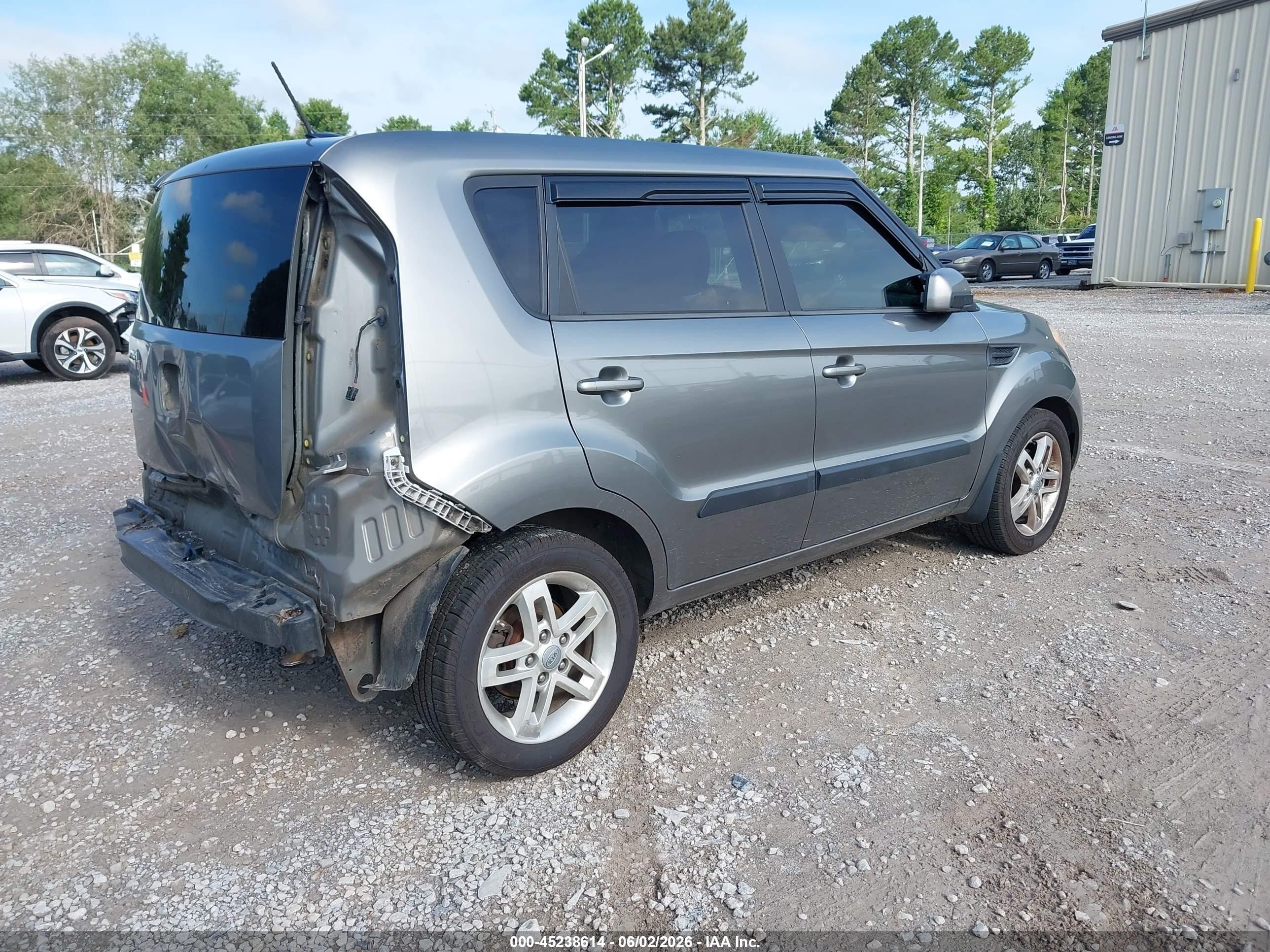 2011 Kia Soul + Gray vin: KNDJT2A27B7340540