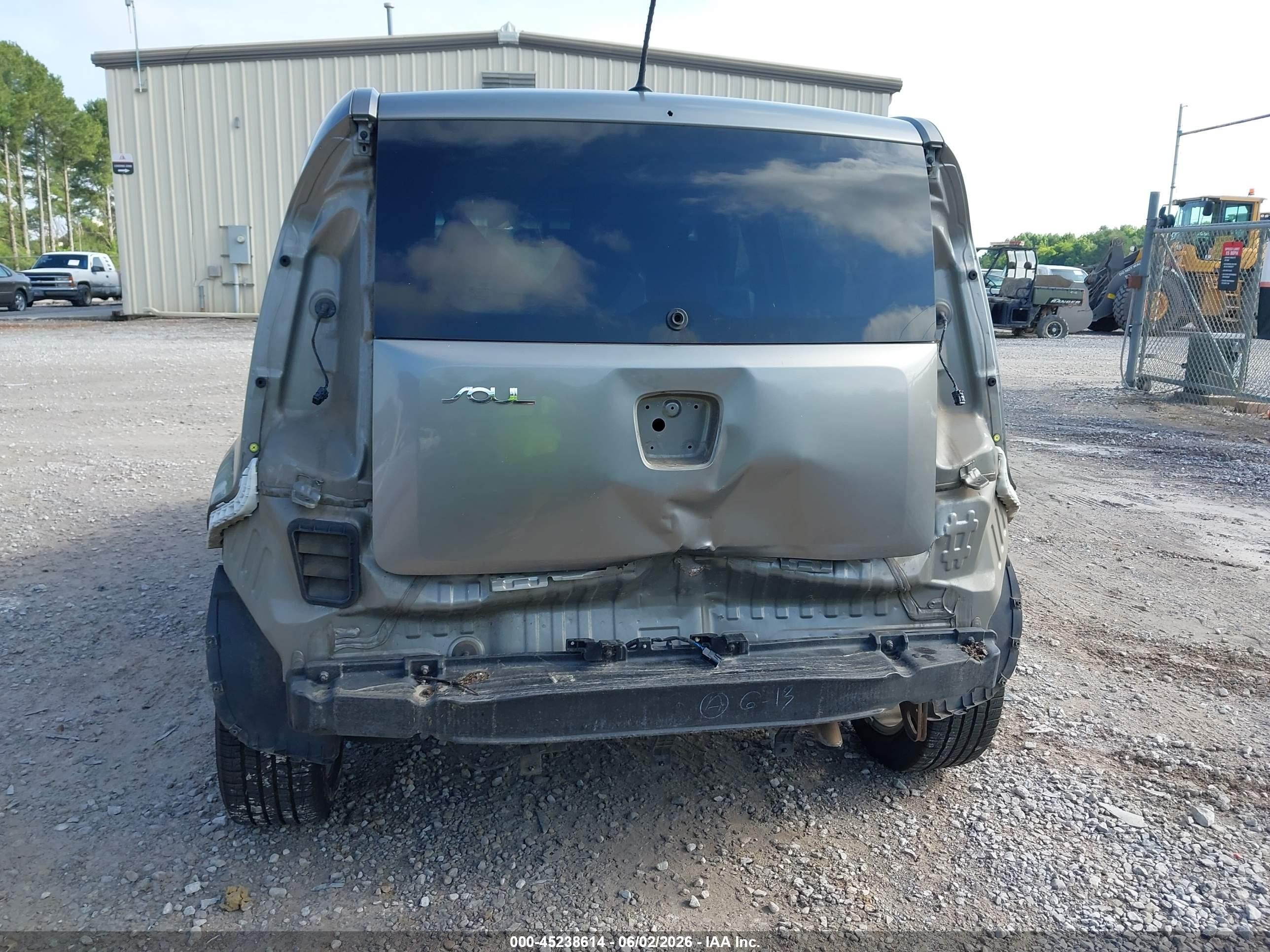2011 Kia Soul + Gray vin: KNDJT2A27B7340540