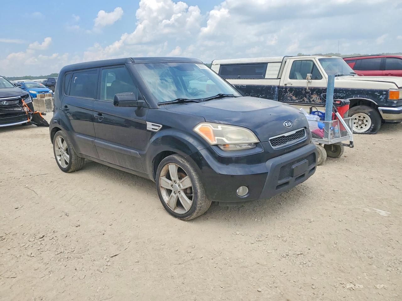 2011 Kia Soul ! Black vin: KNDJT2A27B7709722