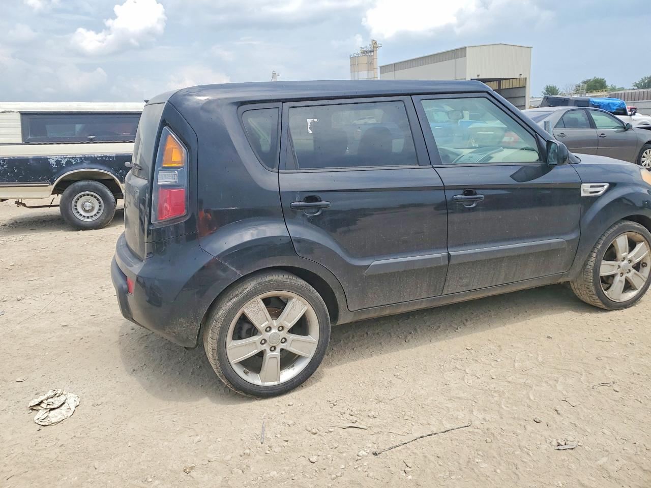 2011 Kia Soul ! Black vin: KNDJT2A27B7709722