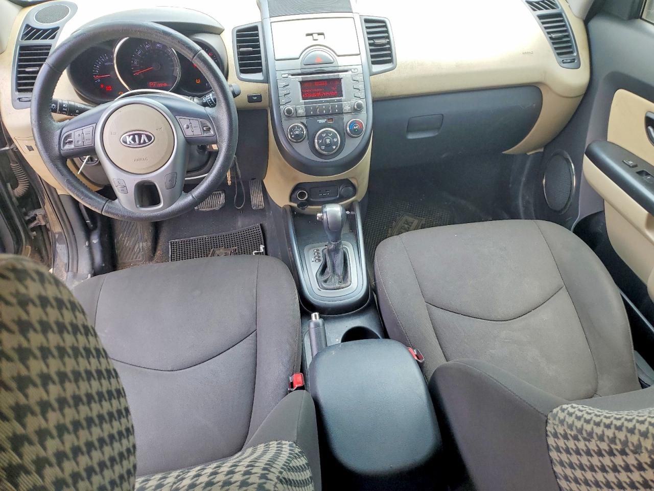 2011 Kia Soul ! Black vin: KNDJT2A27B7709722