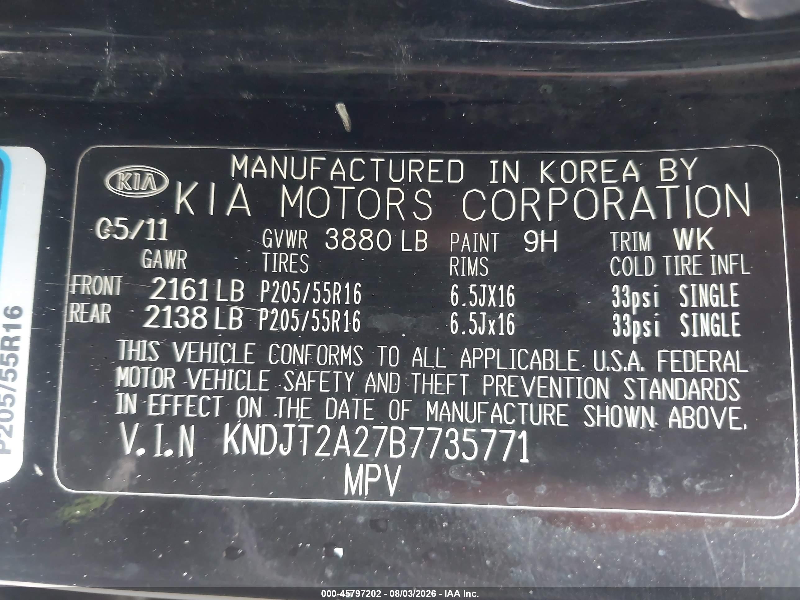 2011 Kia Soul + Black vin: KNDJT2A27B7735771