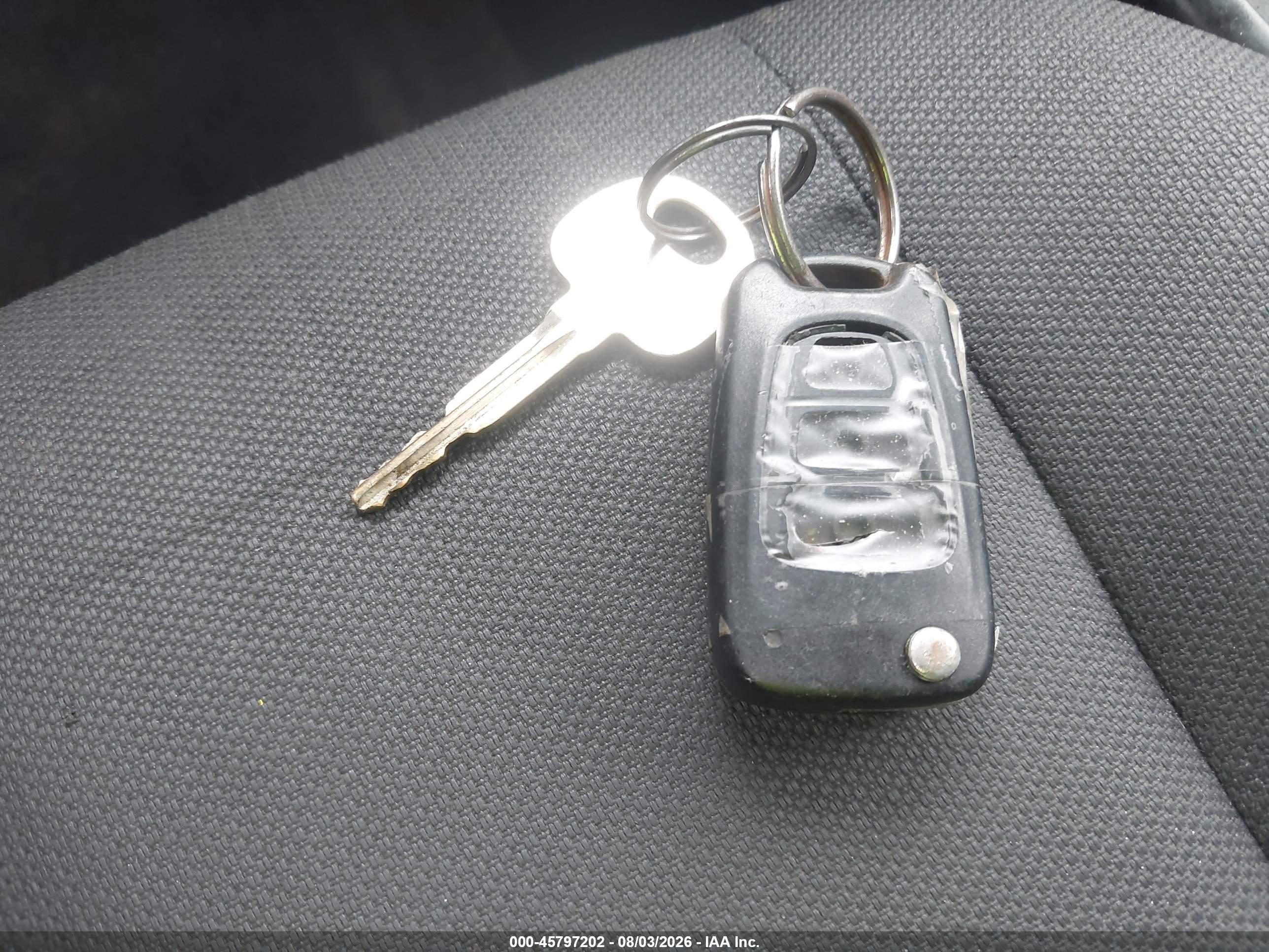 2011 Kia Soul + Black vin: KNDJT2A27B7735771