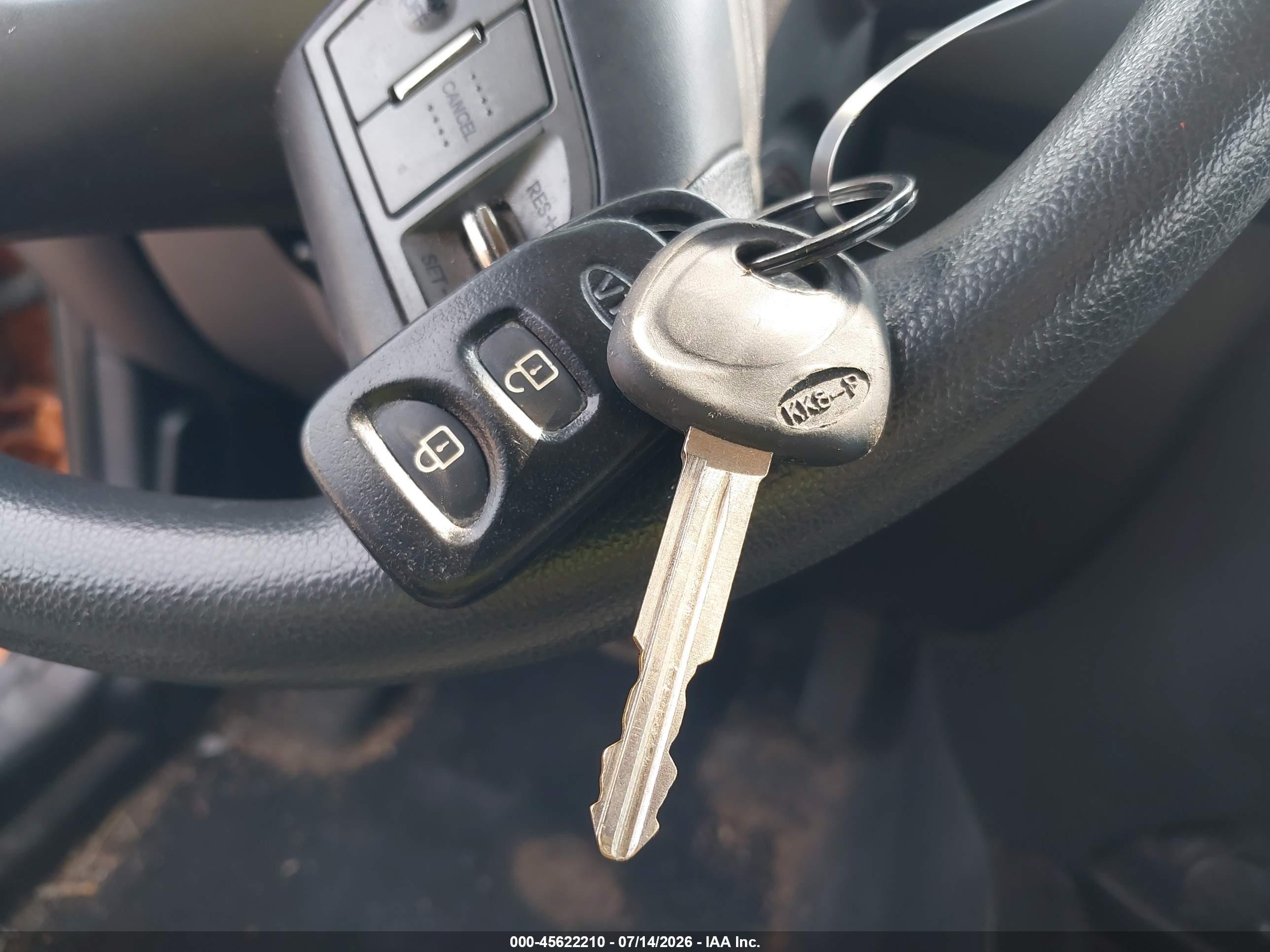 2010 Kia Soul + Orange vin: KNDJT2A28A7108866