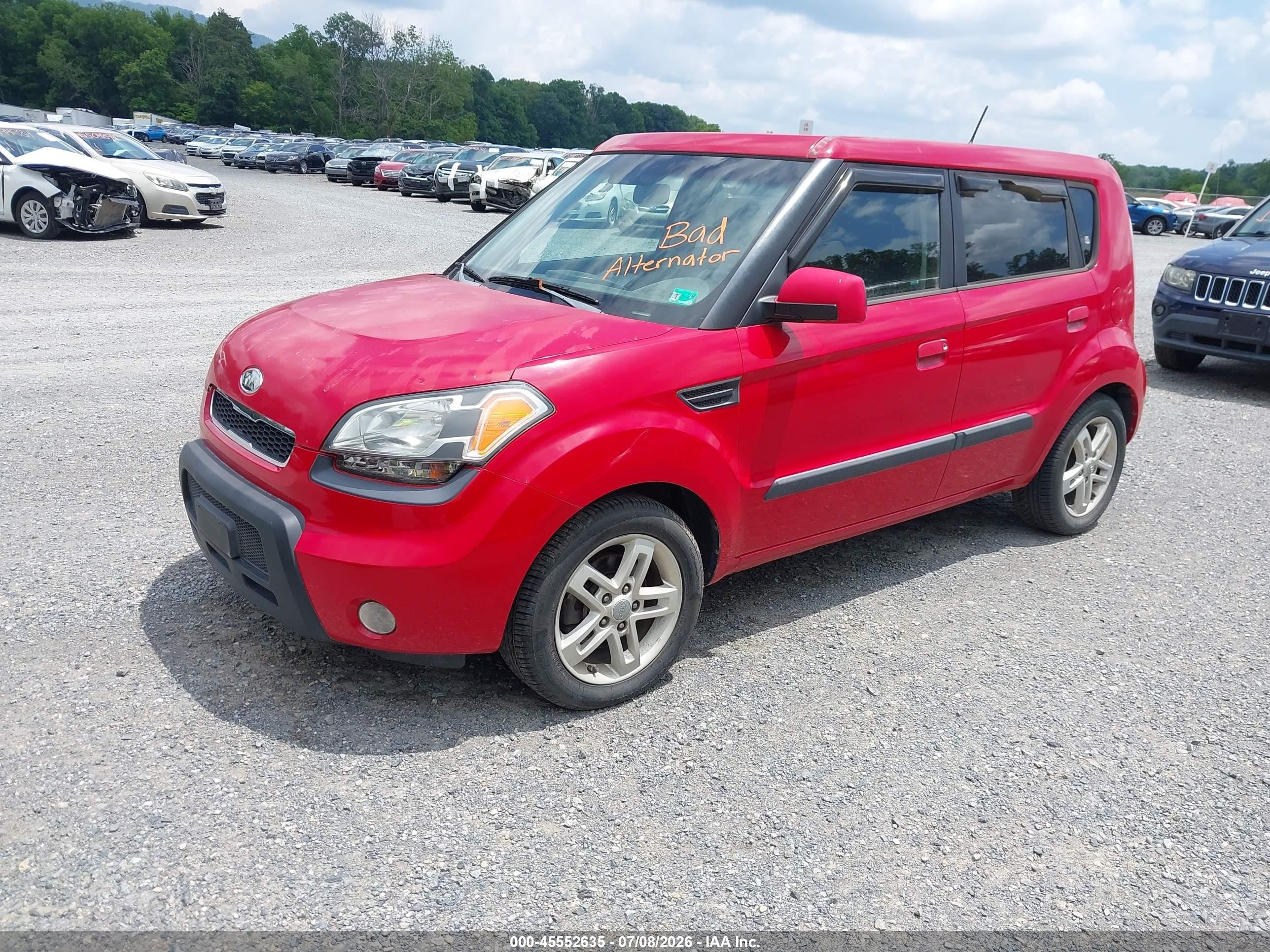 2010 Kia Soul + Red vin: KNDJT2A28A7112447