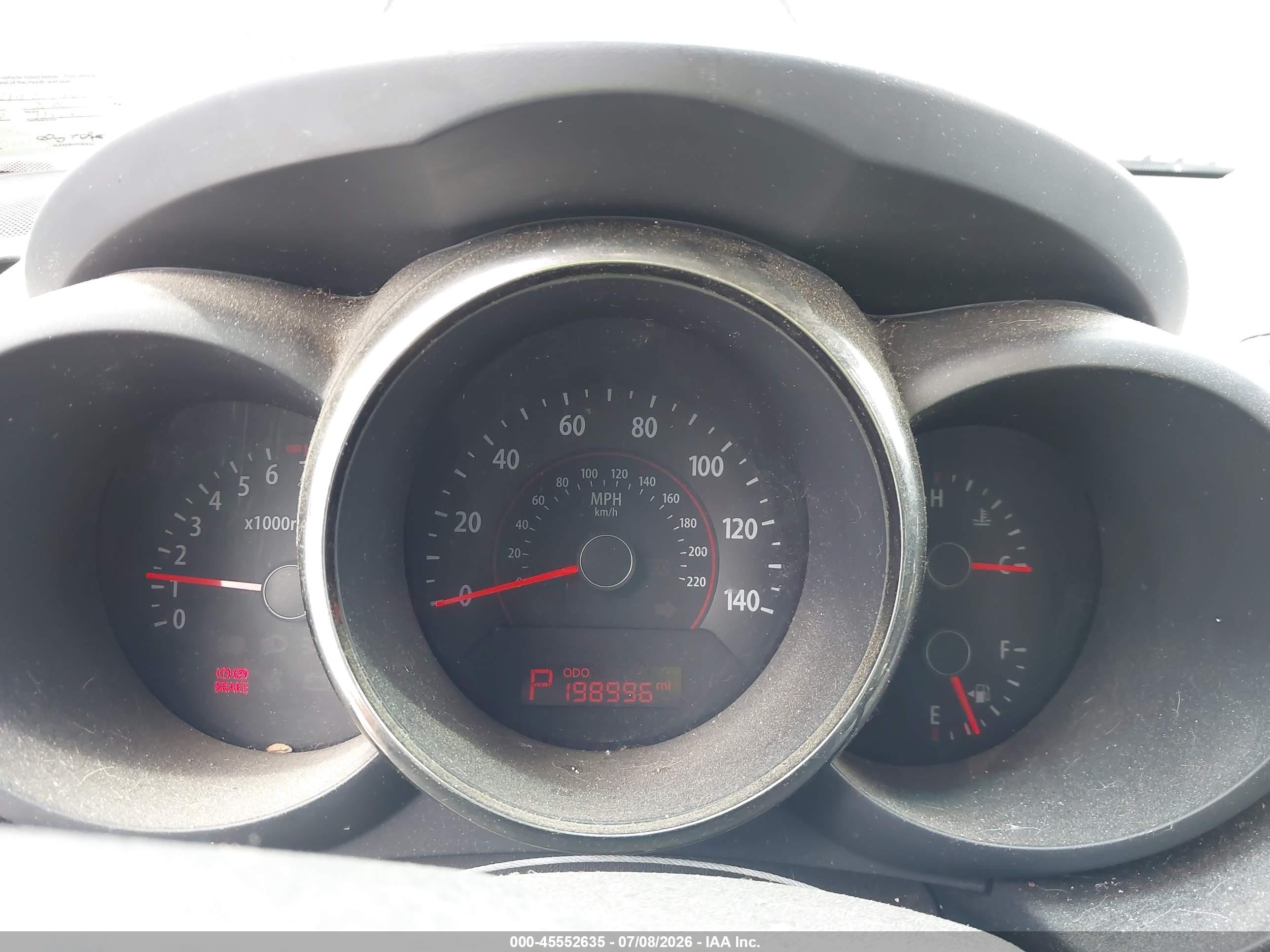 2010 Kia Soul + Red vin: KNDJT2A28A7112447