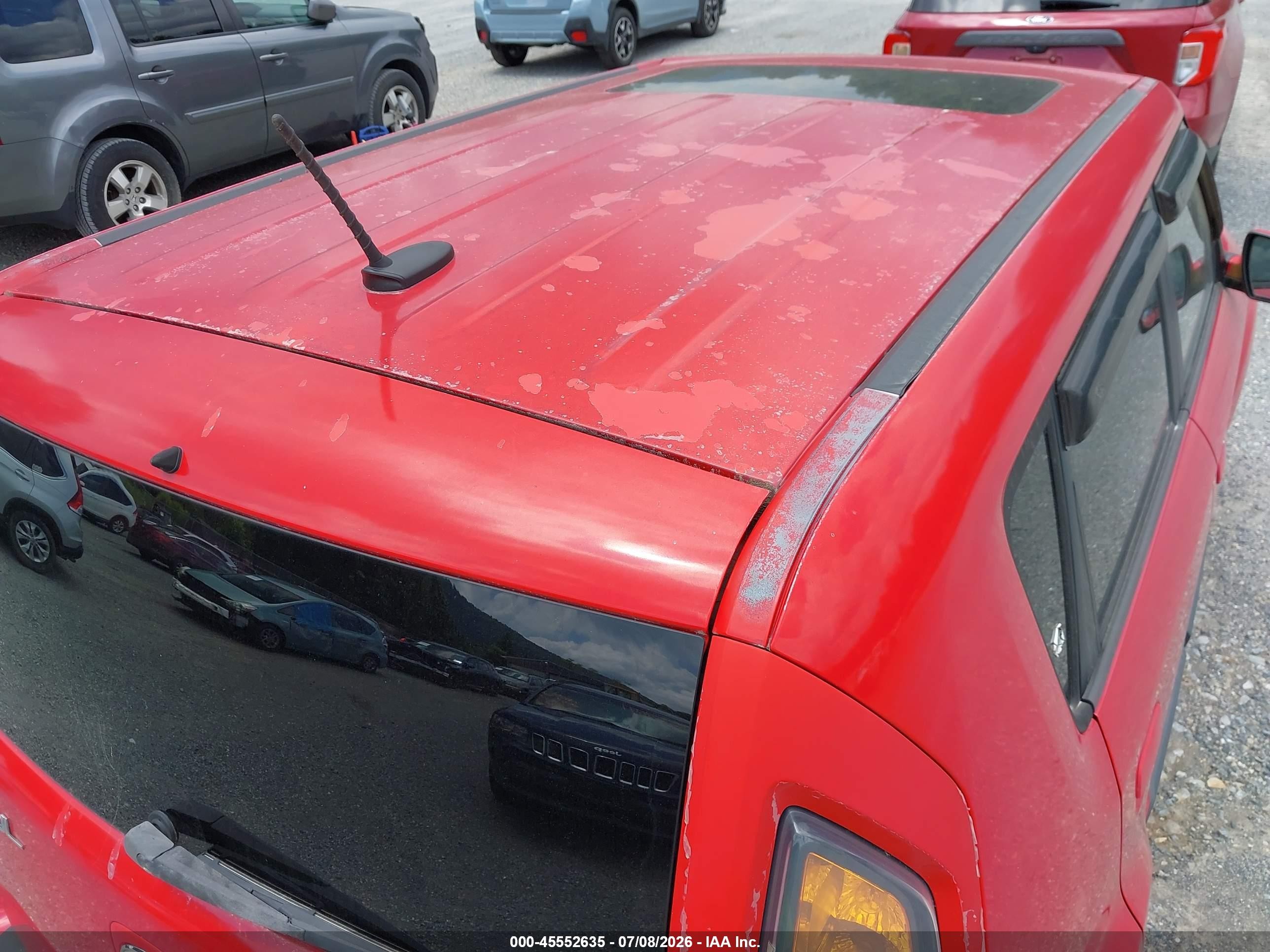 2010 Kia Soul + Red vin: KNDJT2A28A7112447