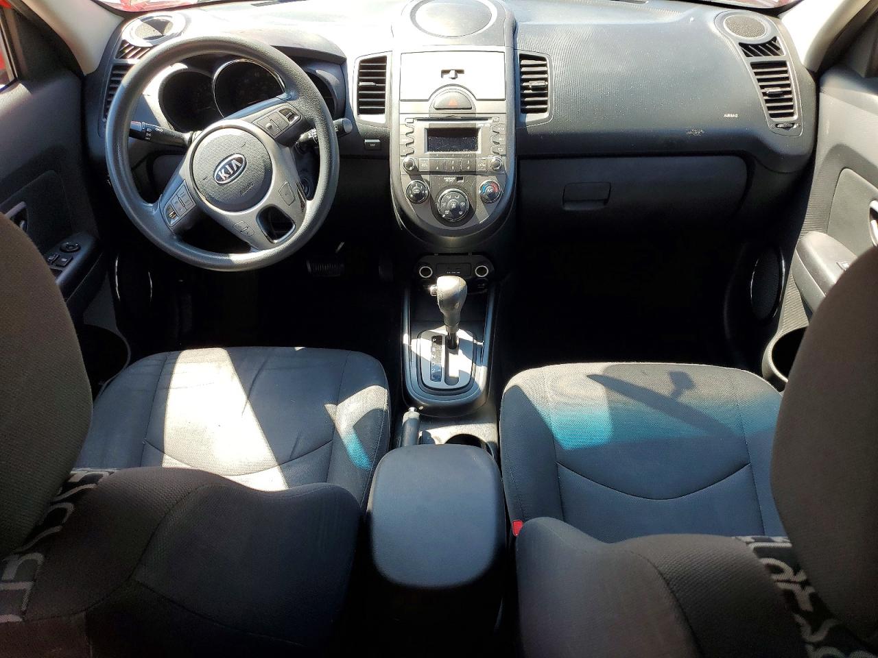 2010 Kia Soul + Красный vin: KNDJT2A28A7116708