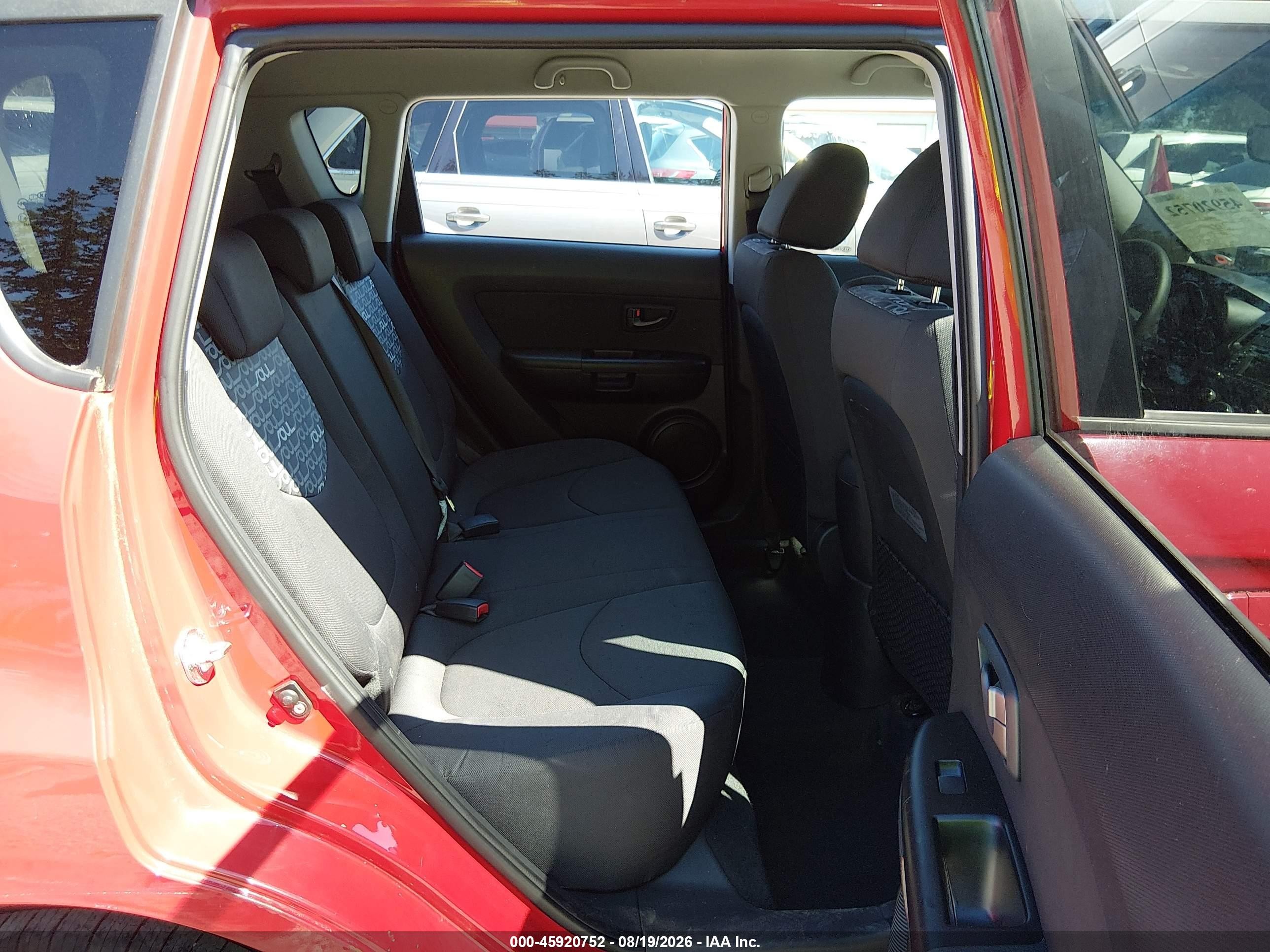 2010 Kia Soul + Red vin: KNDJT2A28A7146159