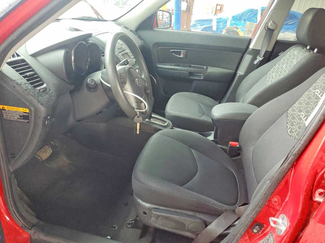 2010 Kia Soul + Red vin: KNDJT2A28A7161647