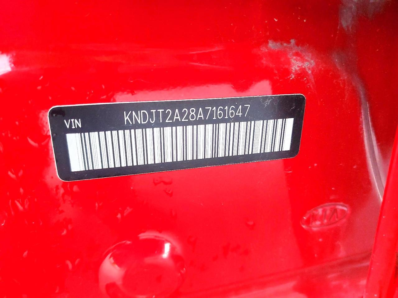 2010 Kia Soul + Red vin: KNDJT2A28A7161647