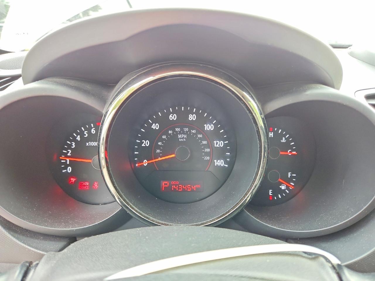 2010 Kia Soul + Silver vin: KNDJT2A28A7704270