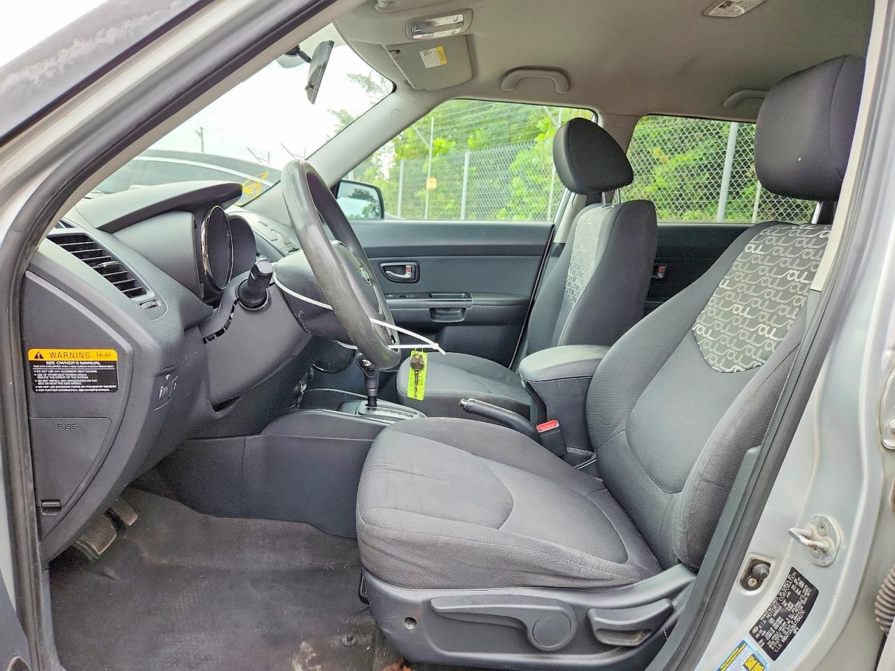 2010 Kia Soul + Silver vin: KNDJT2A28A7704270