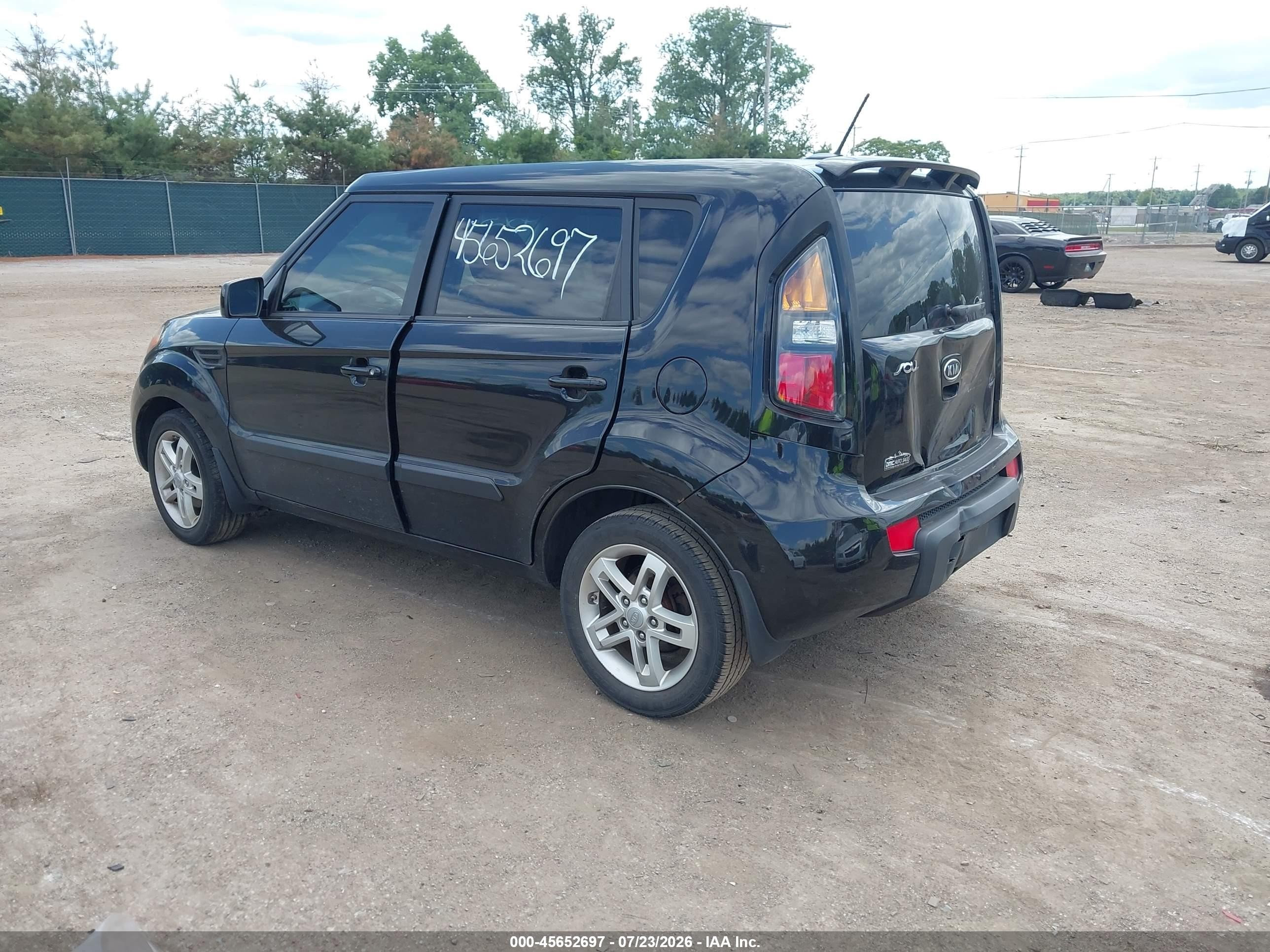 2011 Kia Soul + Черный vin: KNDJT2A28B7195430