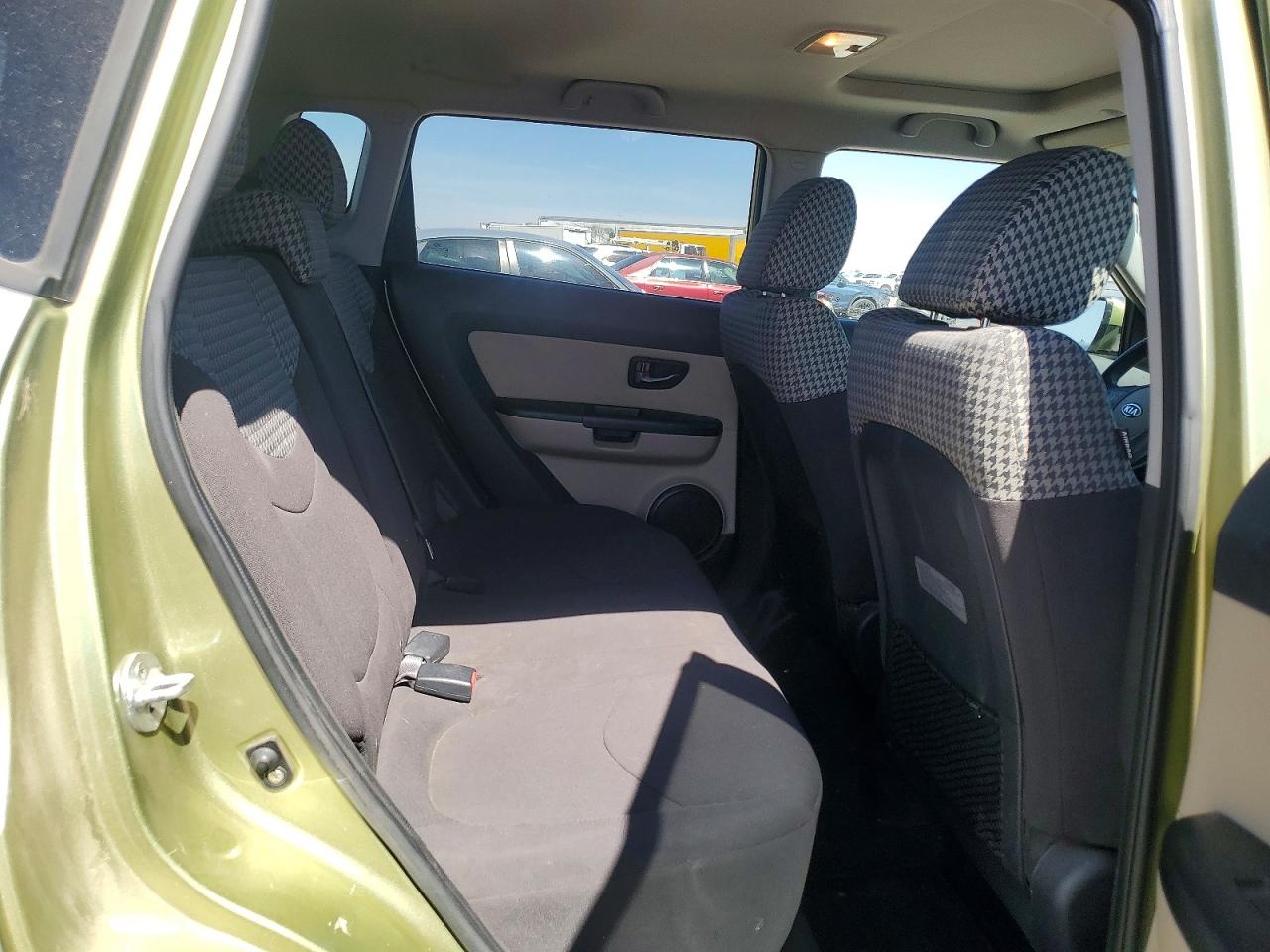 2011 Kia Soul ! Зеленый vin: KNDJT2A28B7201209