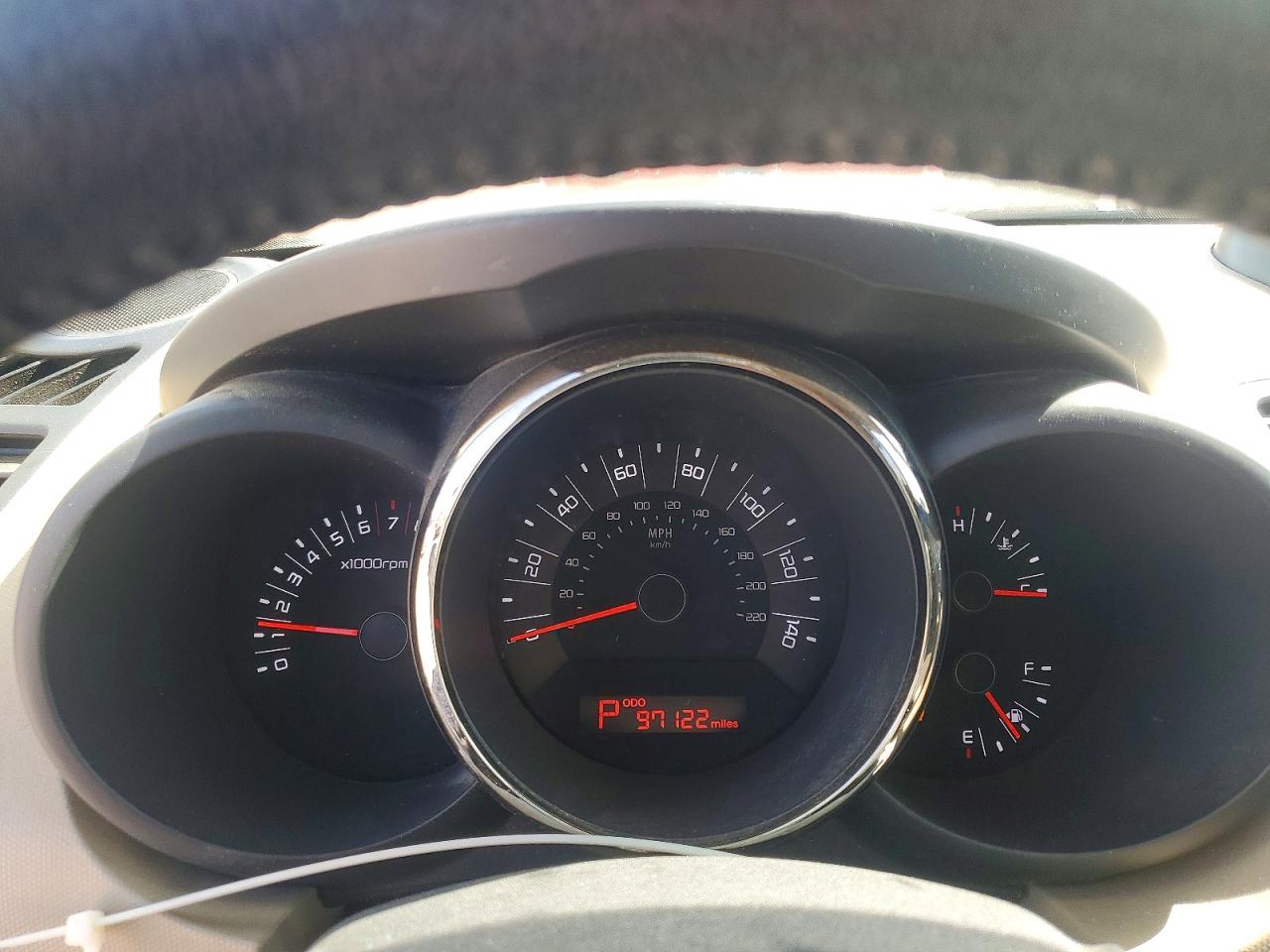 2011 Kia Soul ! Зеленый vin: KNDJT2A28B7201209
