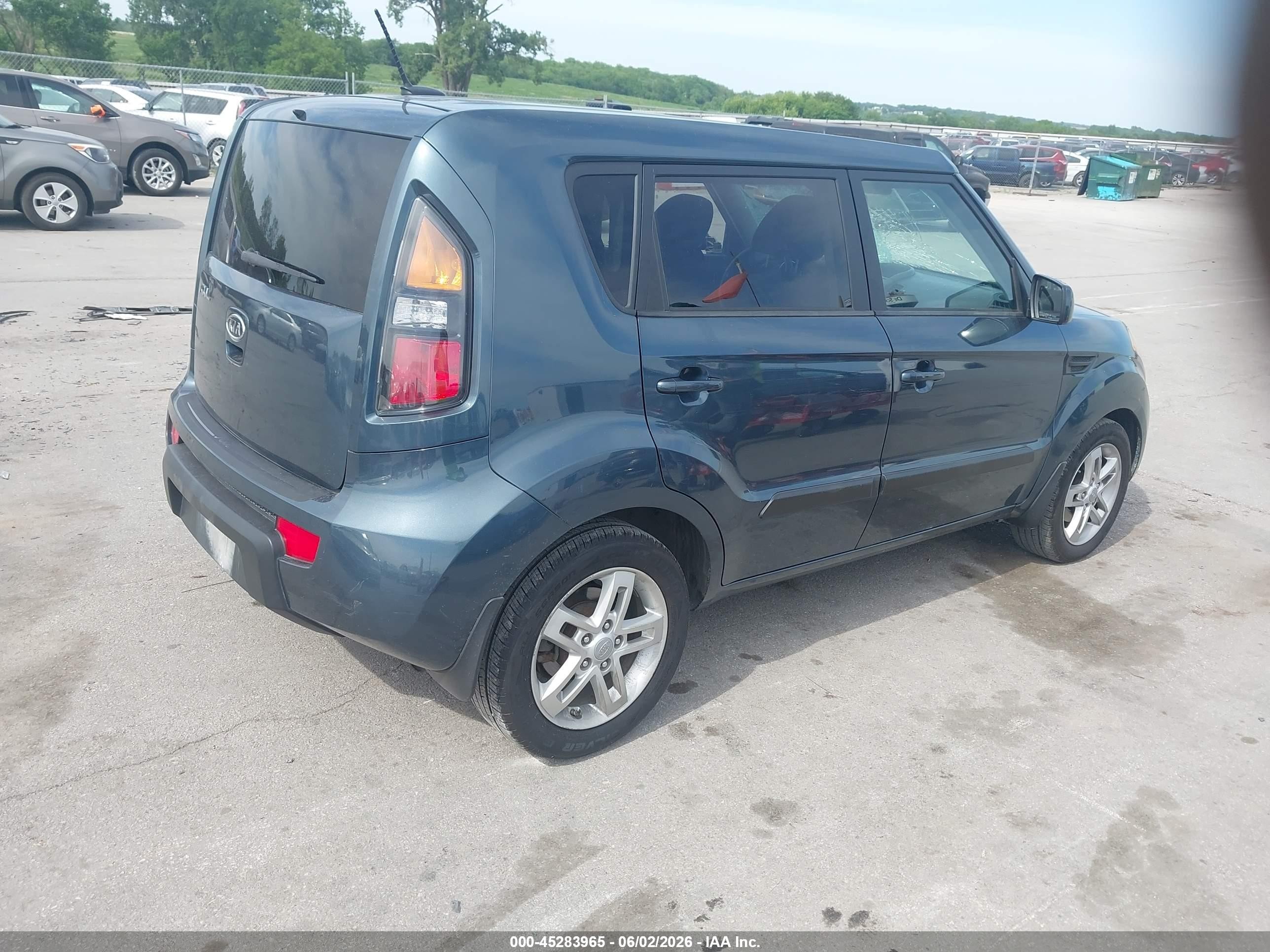 2011 Kia Soul + Синий vin: KNDJT2A28B7203655