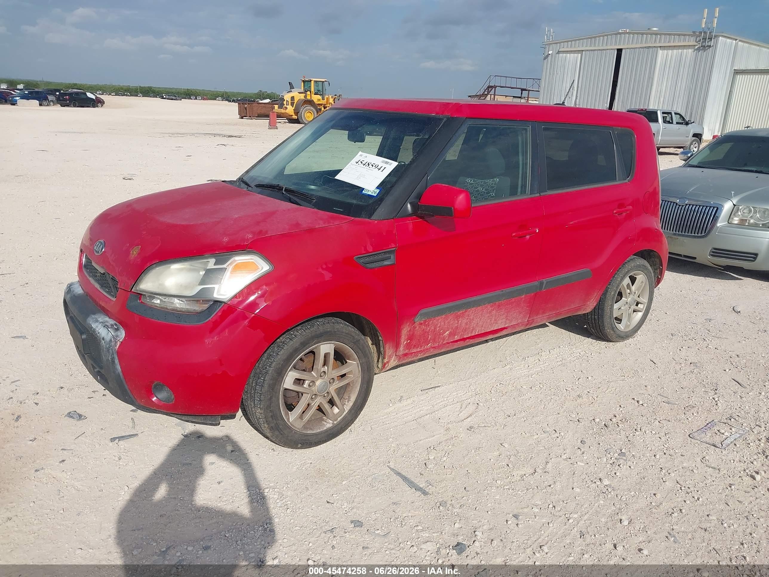 2011 Kia Soul + Red vin: KNDJT2A28B7239037