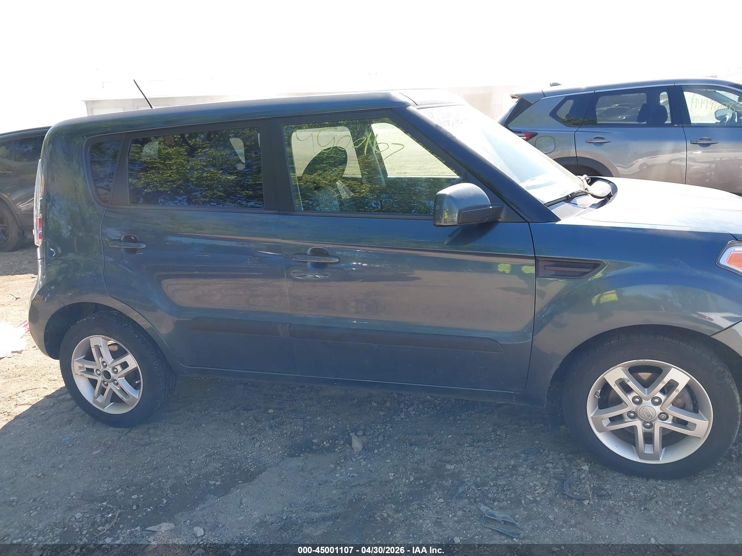 2011 Kia Soul + Teal vin: KNDJT2A28B7259238