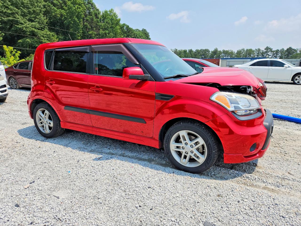 2011 Kia Soul + Red vin: KNDJT2A28B7304016