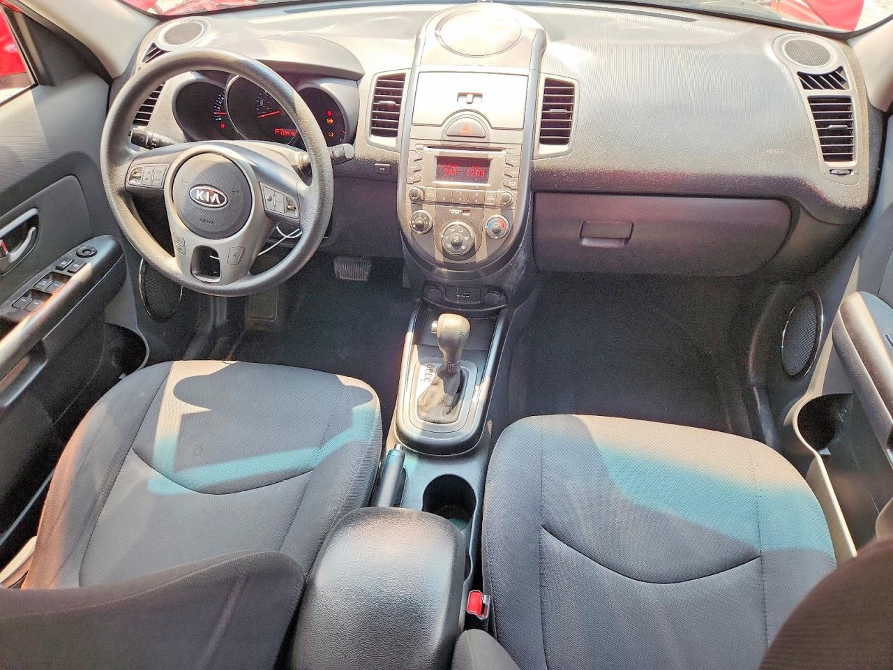 2011 Kia Soul + Red vin: KNDJT2A28B7304016